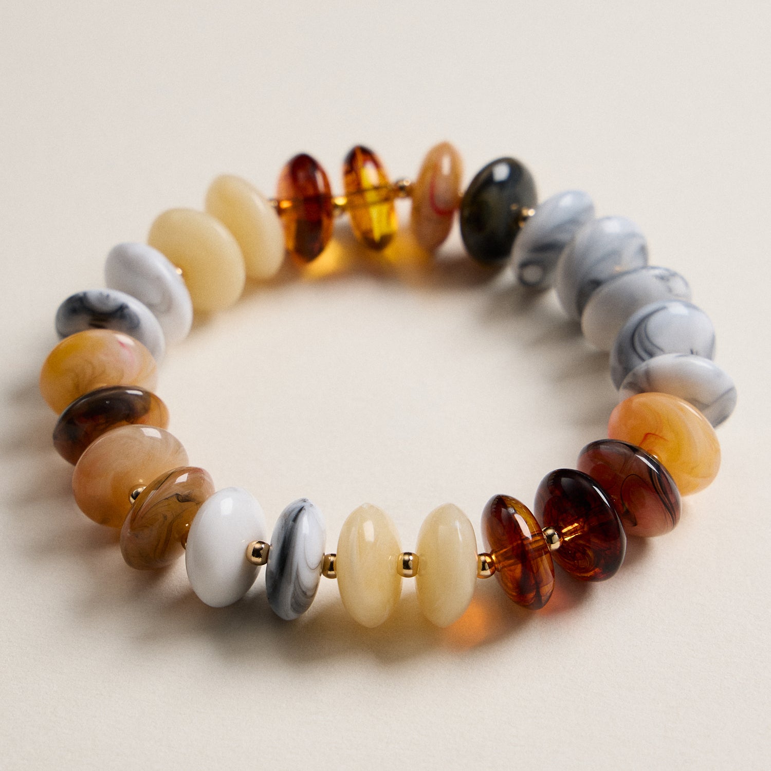 Gradient Resin Disk Stretch Bracelet in Ombre Tones