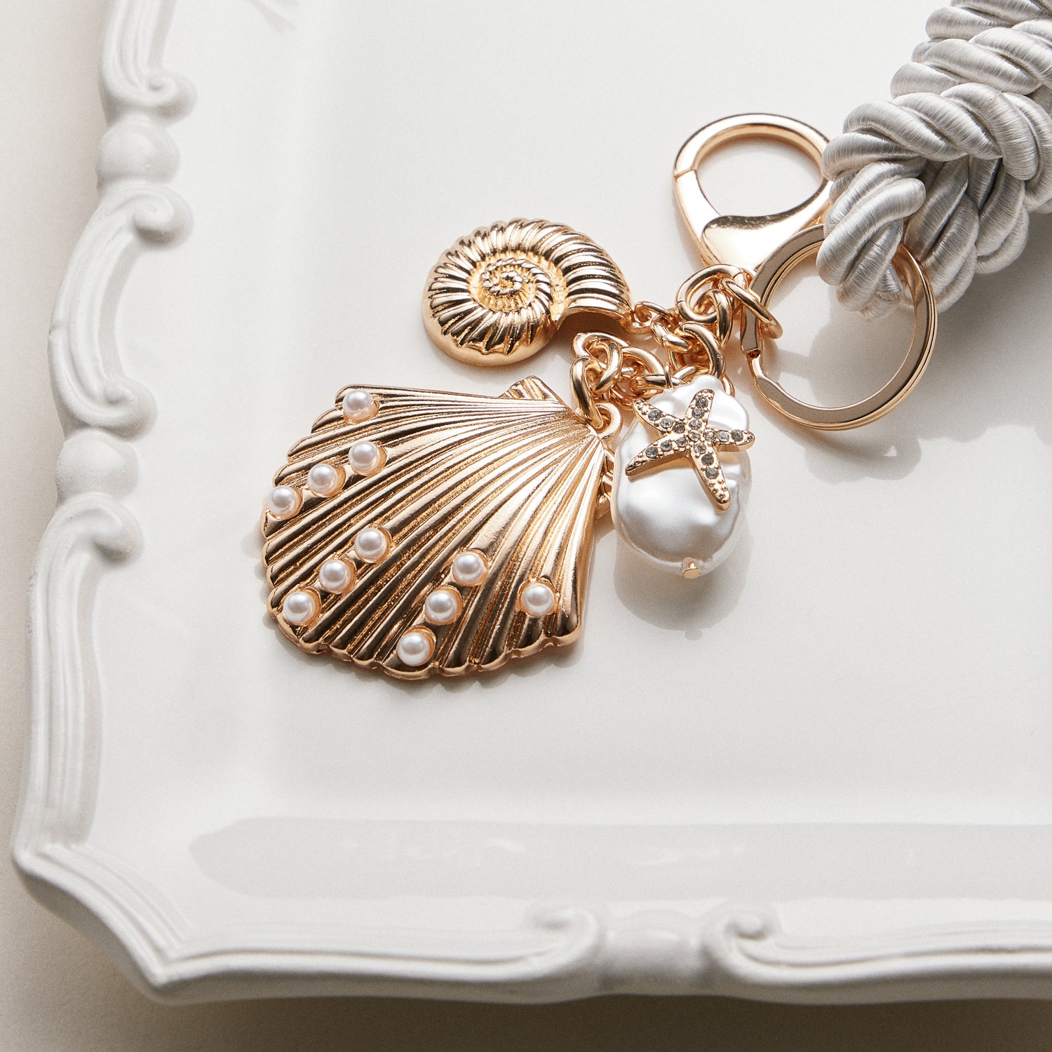 Gold Coastal Charm Keychain—Shell Pearl Starfish