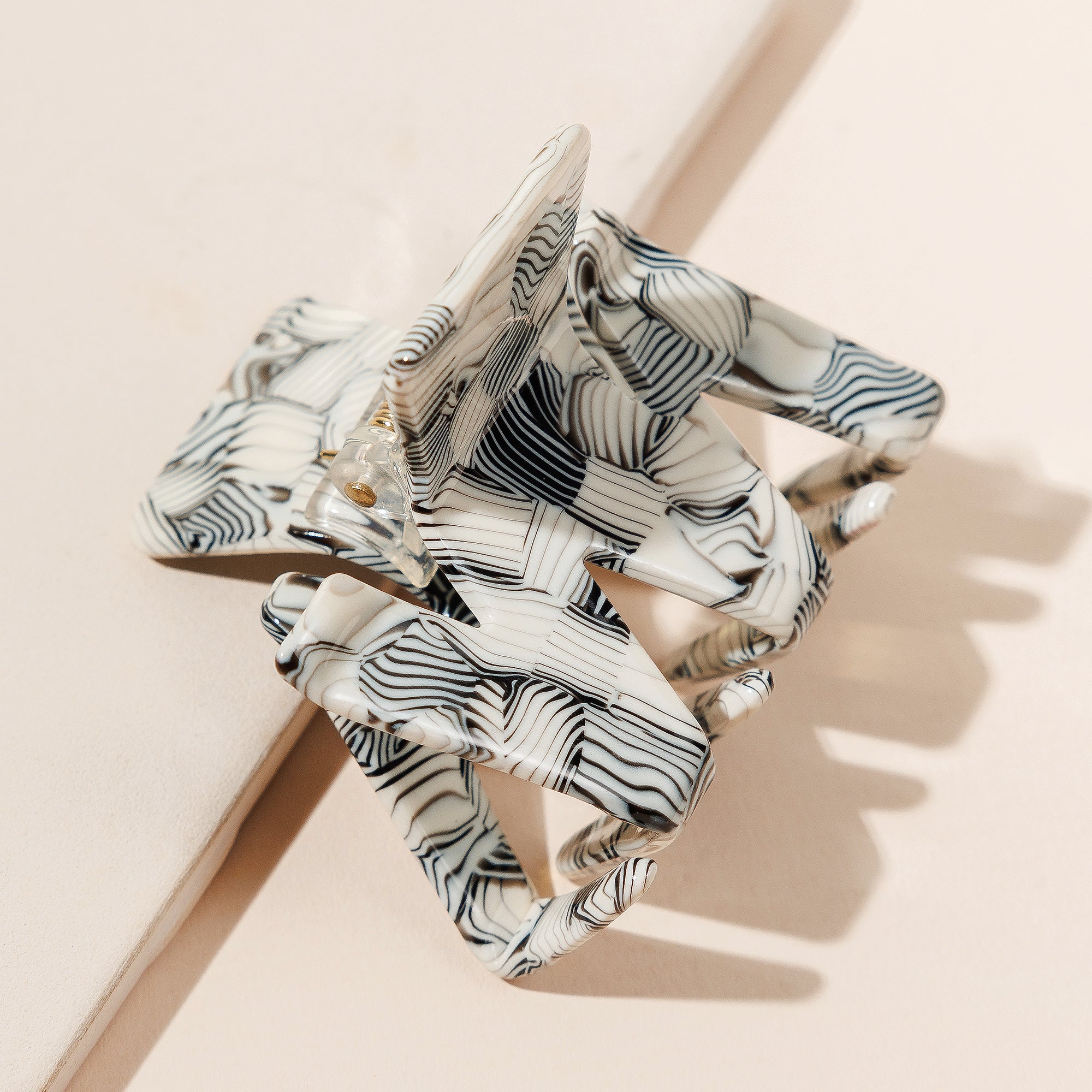 Chic Mini Zigzag Print Hair Claw