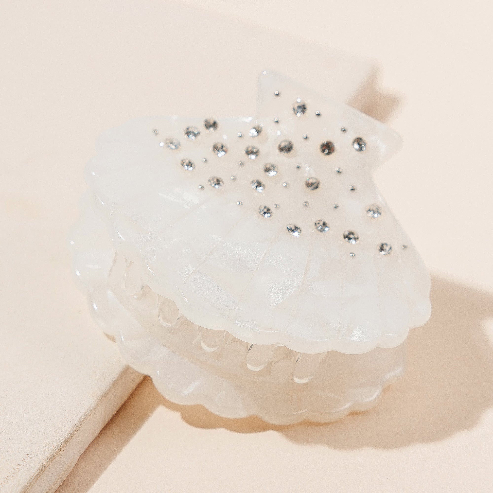 Elegant Seashell Rhinestone Hair Claw