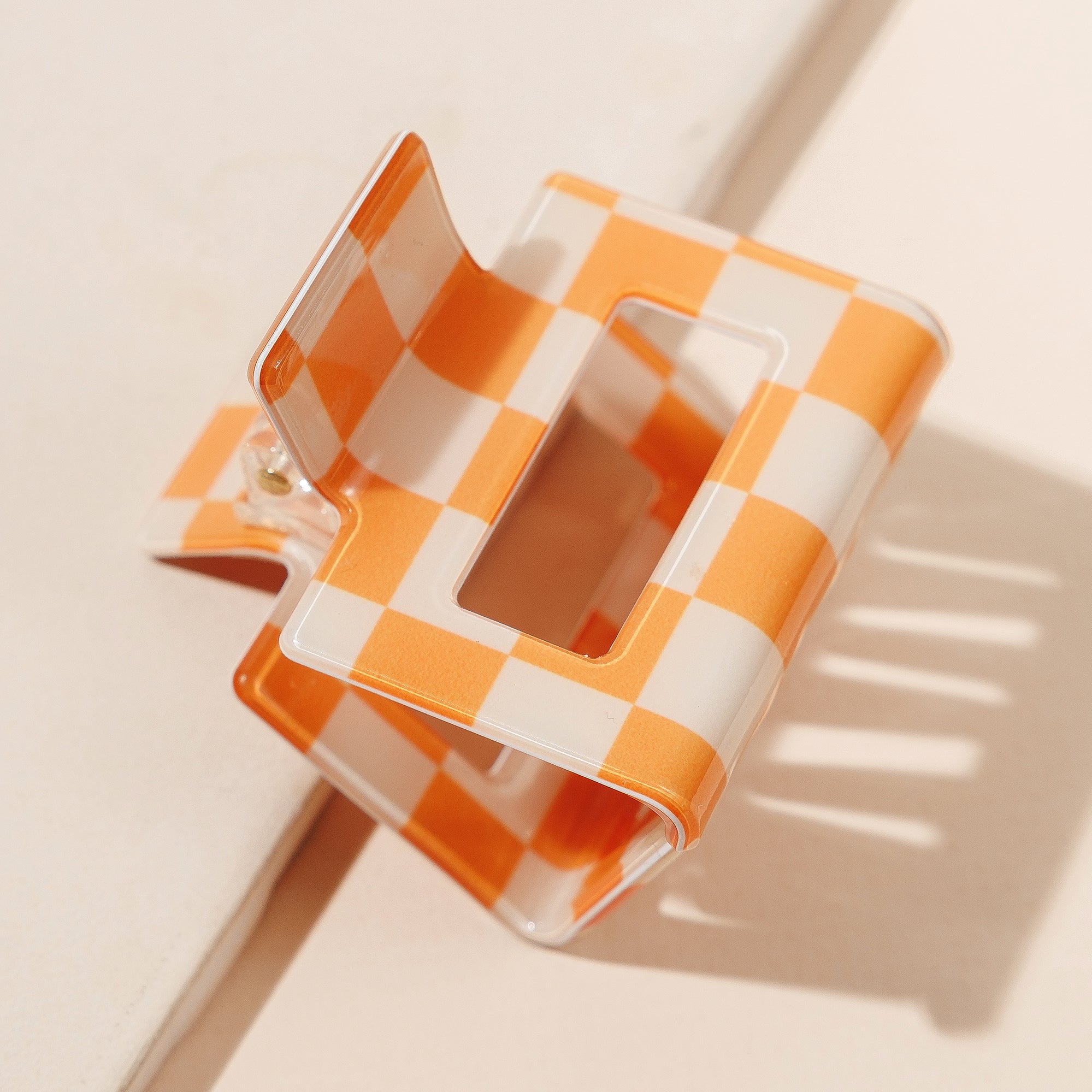 Trendy Checkered Square Hair Claw