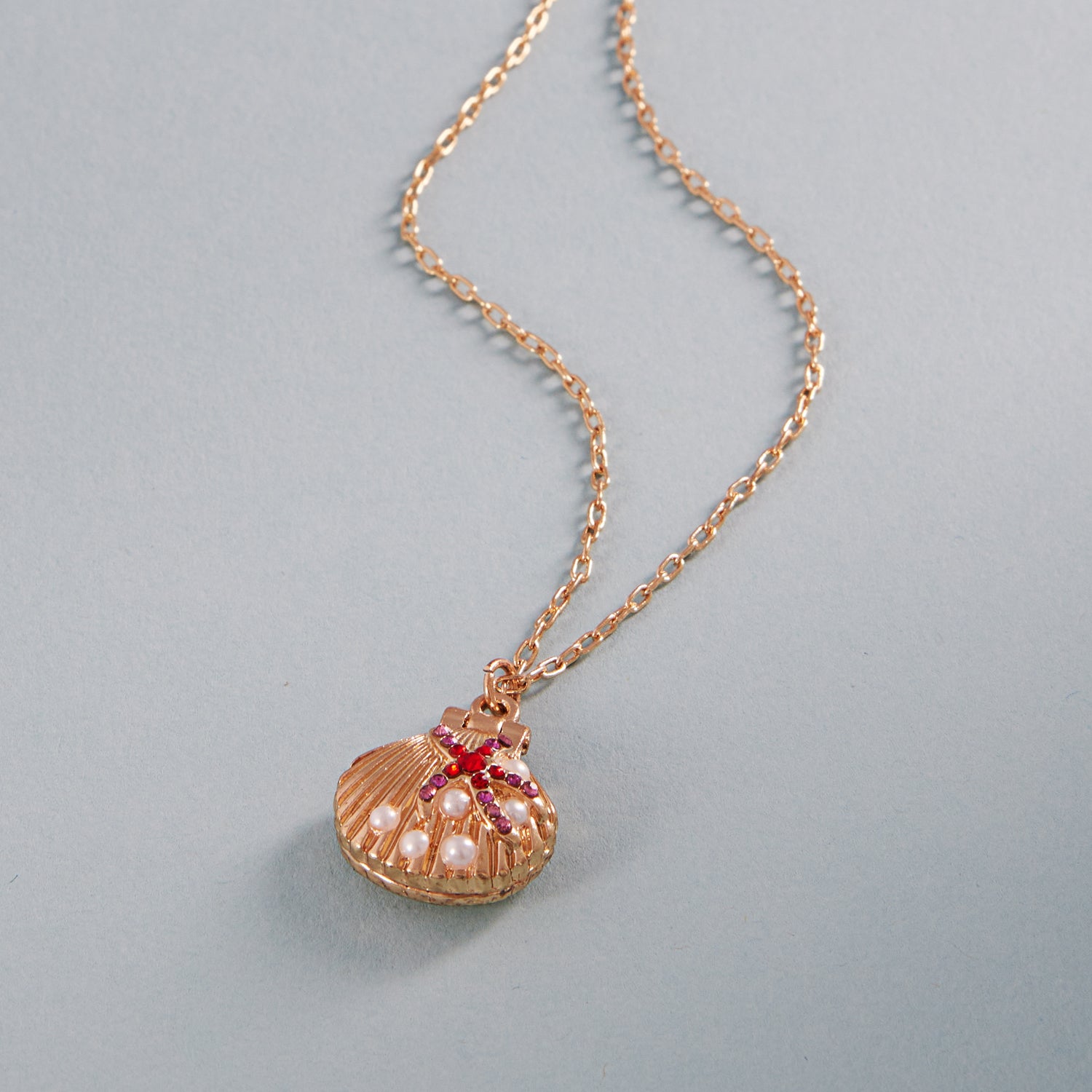 Seashell Locket Necklace with Pearl – Ocean-Inspired Silver Pendant