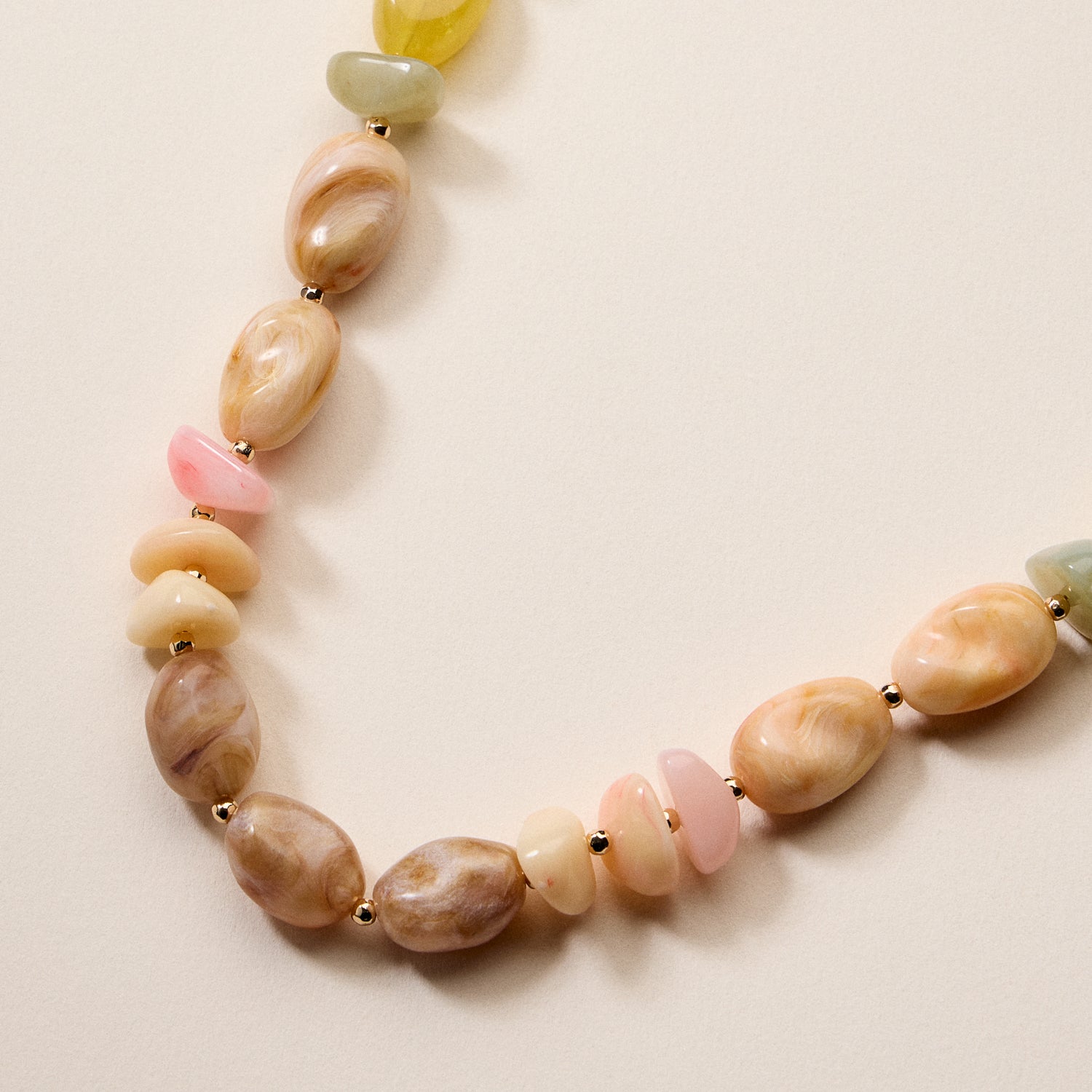 Organic Resin Bead Necklace – Colorful Chunky Beaded Statement Chain with Gold Accents, Adjustable Length