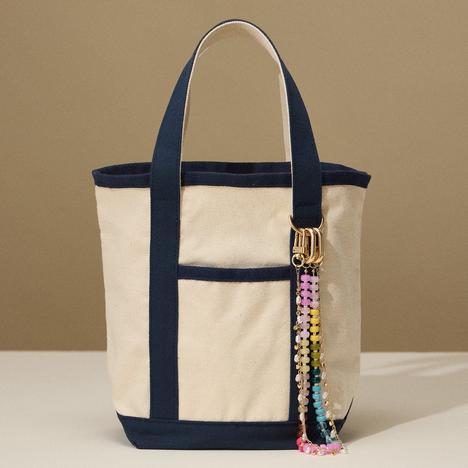 Colorful Beaded Bag Charm with Gold Clasp Trendy Accessory - Frem