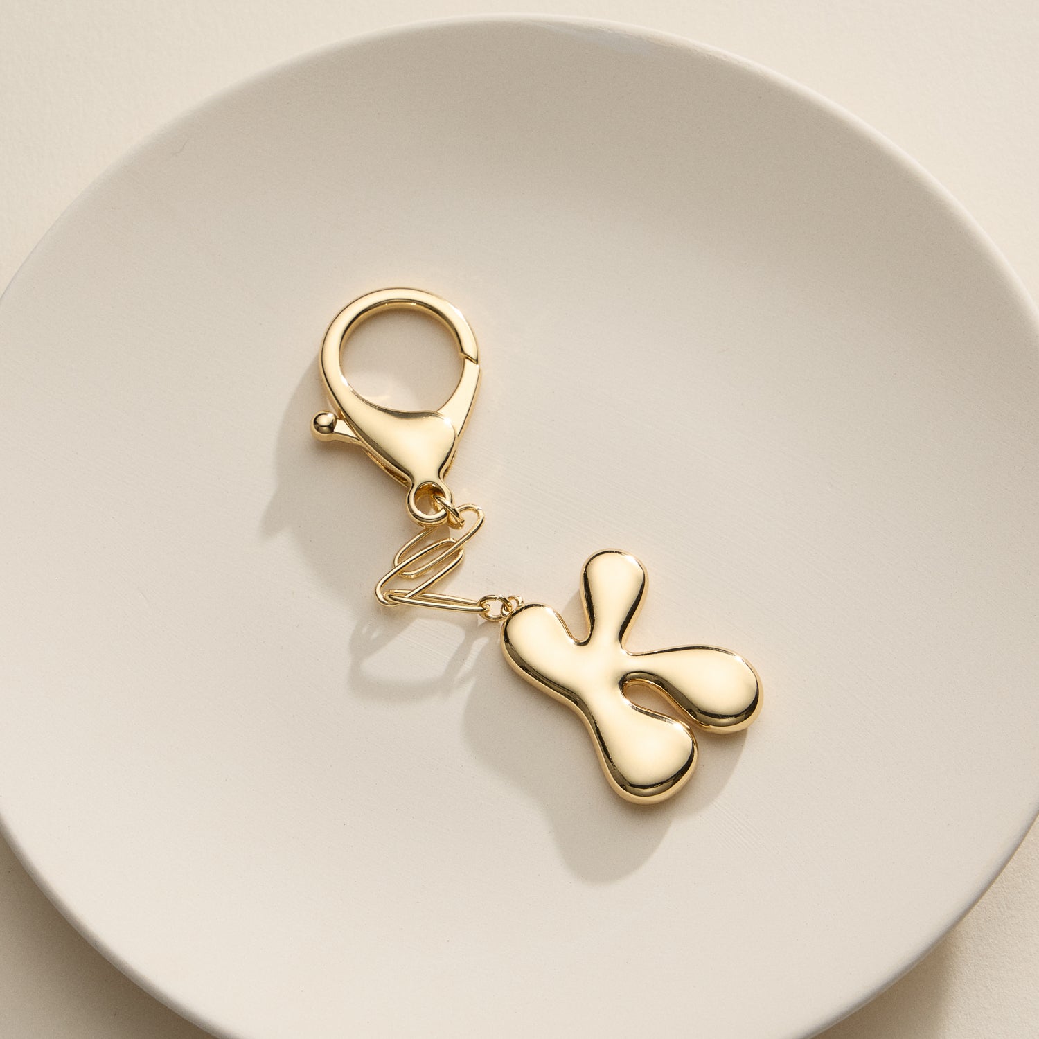 Personalized Bubble Initial Keychain – 18K Gold and Silver Tone Letter Charm - Frem