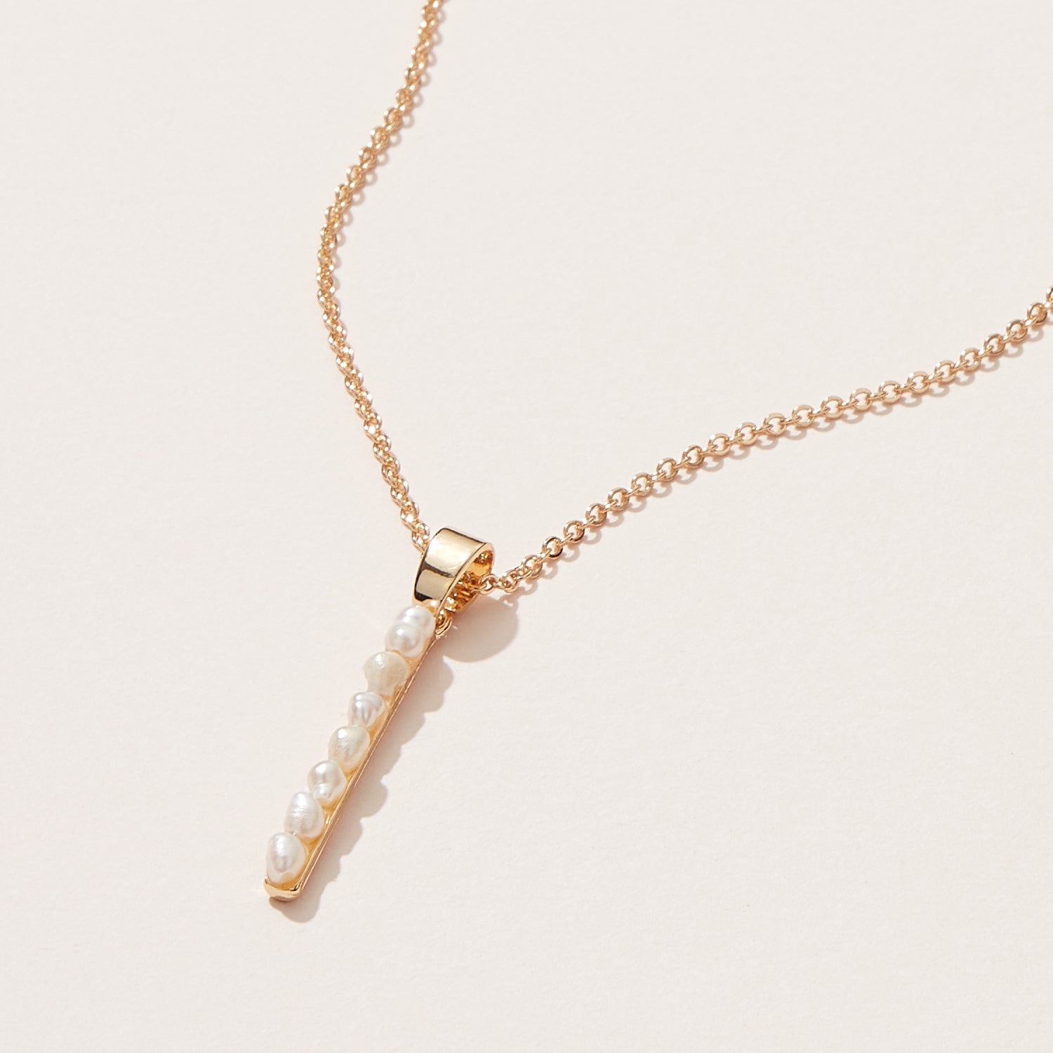 pearl pendant necklace