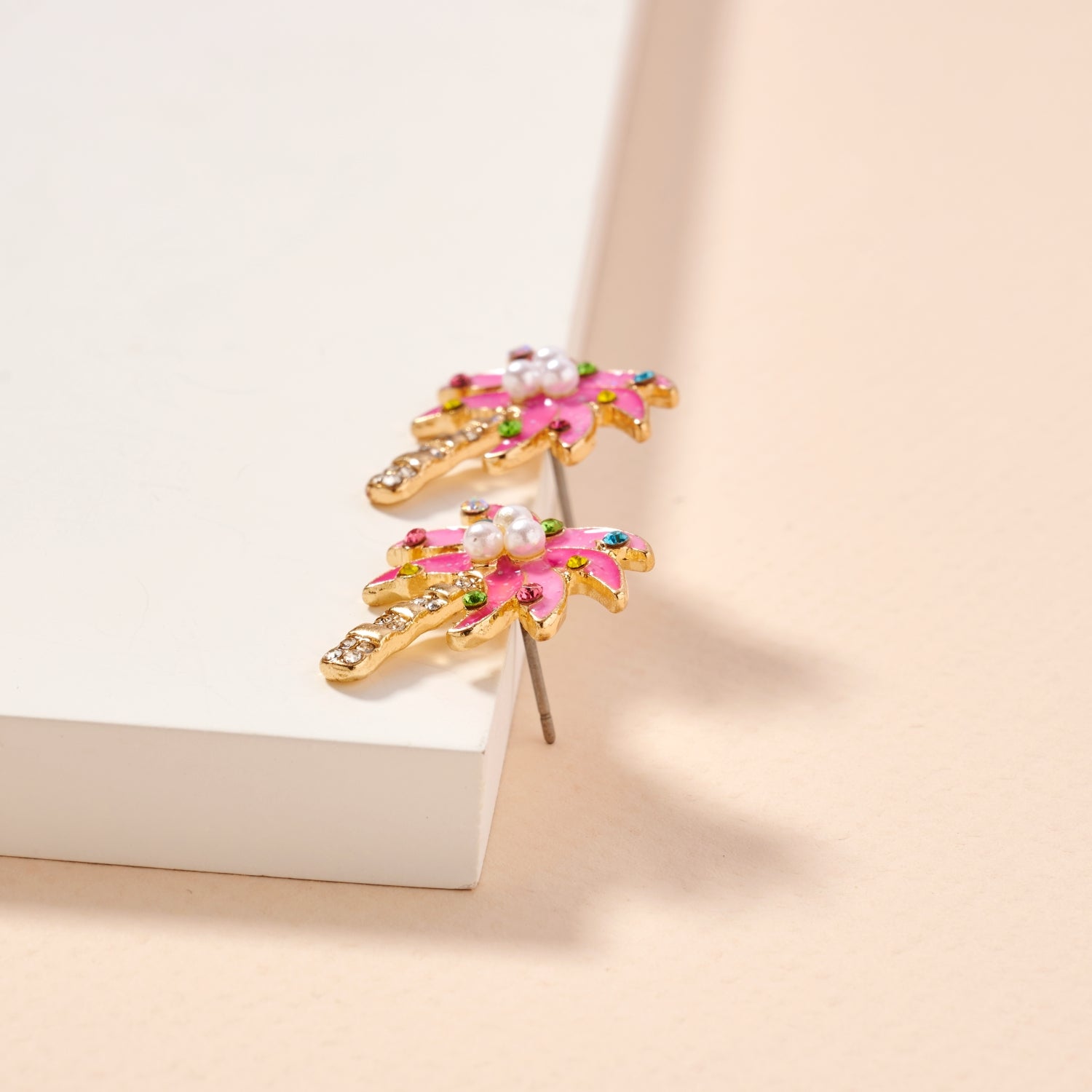 Tropical Palm Tree Holiday Enamel Stud Earrings | Christmas-palm-tree-enamel-stud-earrings - Frem