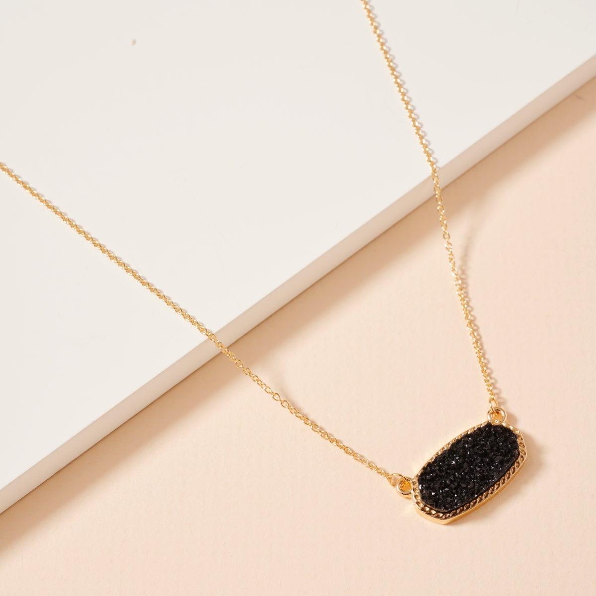 Druzy Stone Charm Short Necklace