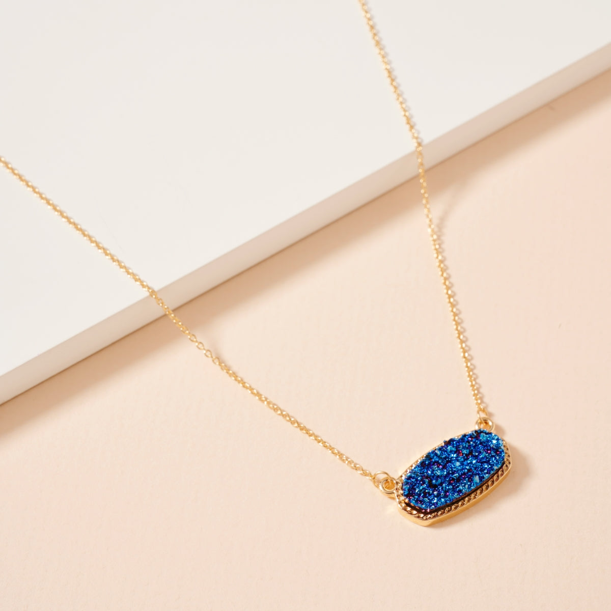 Druzy Stone Charm Short Necklace