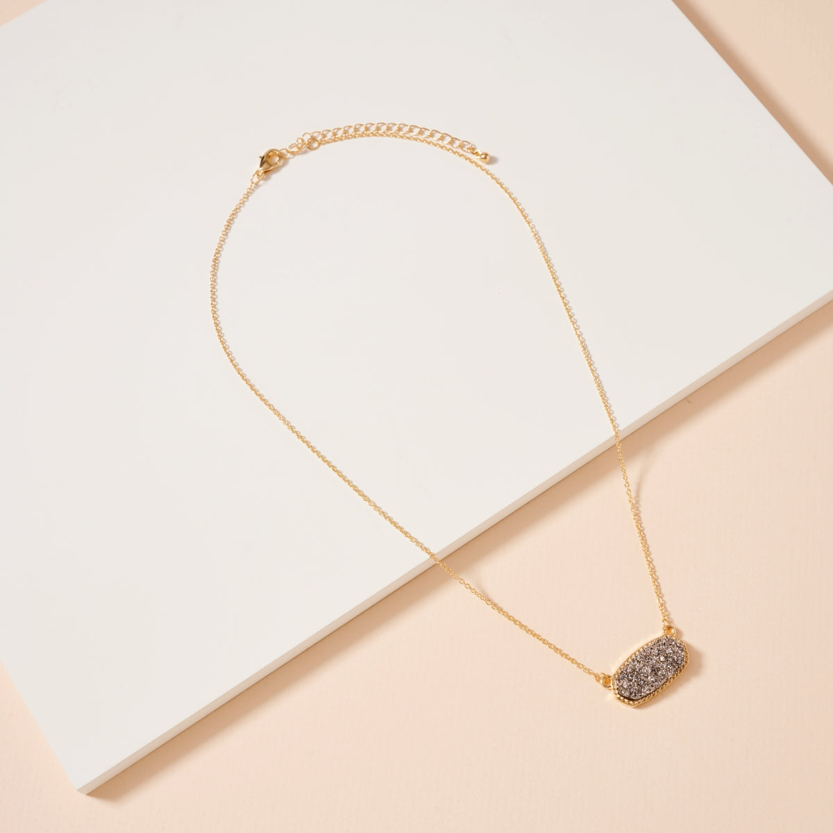 Druzy Stone Charm Short Necklace