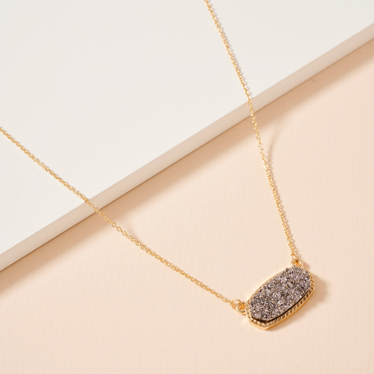 Druzy Stone Charm Short Necklace
