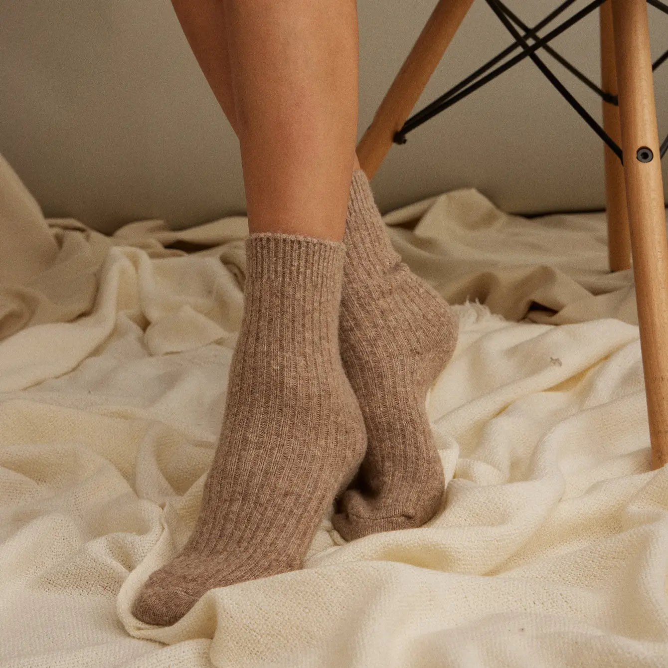 Ribbed Knit Crew Socks – 4 Neutrals