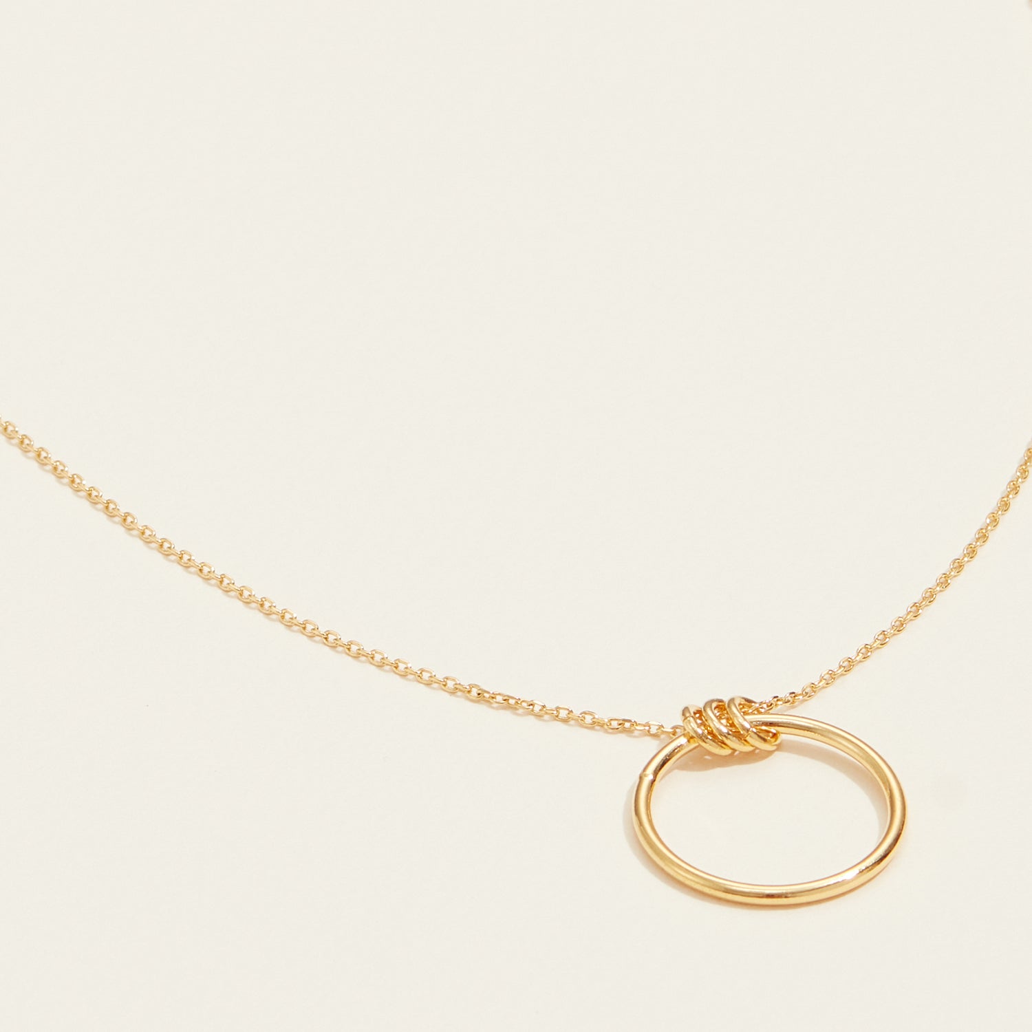 Gold Dipped Circle Pendant Necklace - Frem