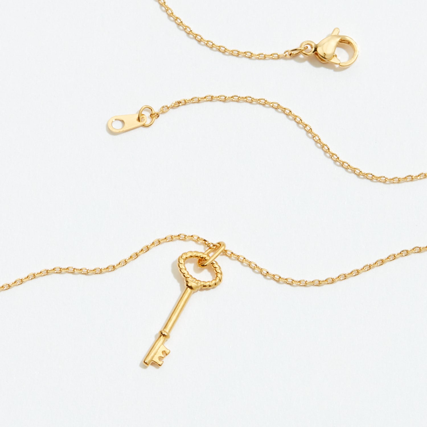 Gold Dipped Vintage Oval Key Pendant Necklace - Frem