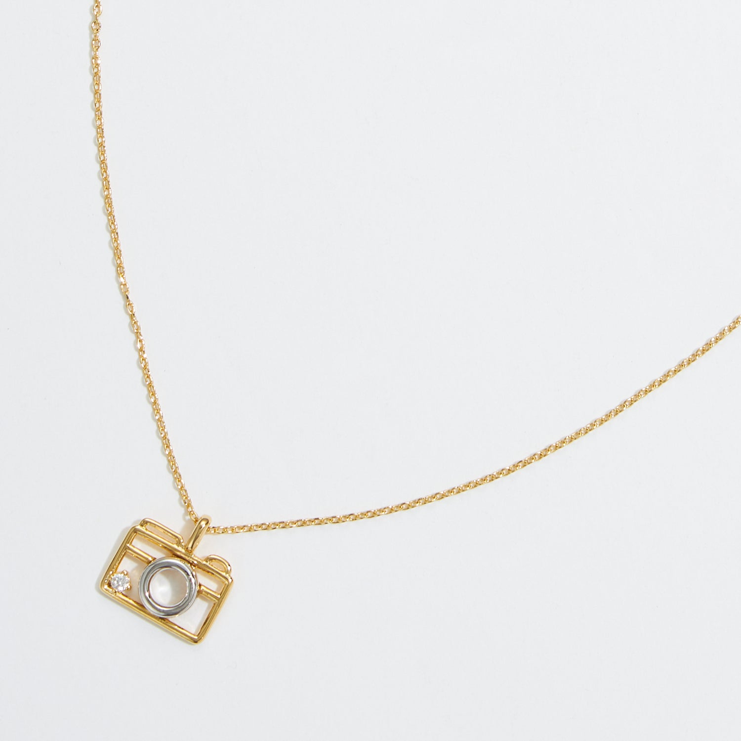 Gold Dipped Camera Pendant Necklace - Frem