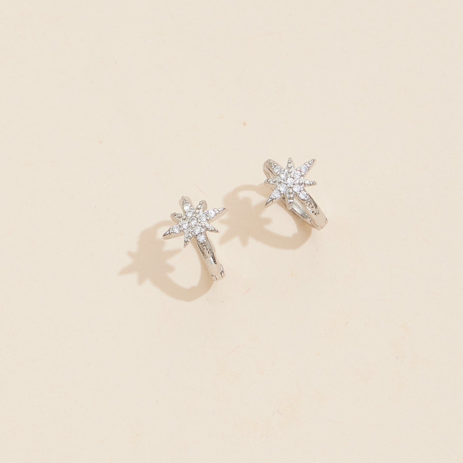 18K Gold-Dipped Northern Star Basic Hoop Earrings - Frem