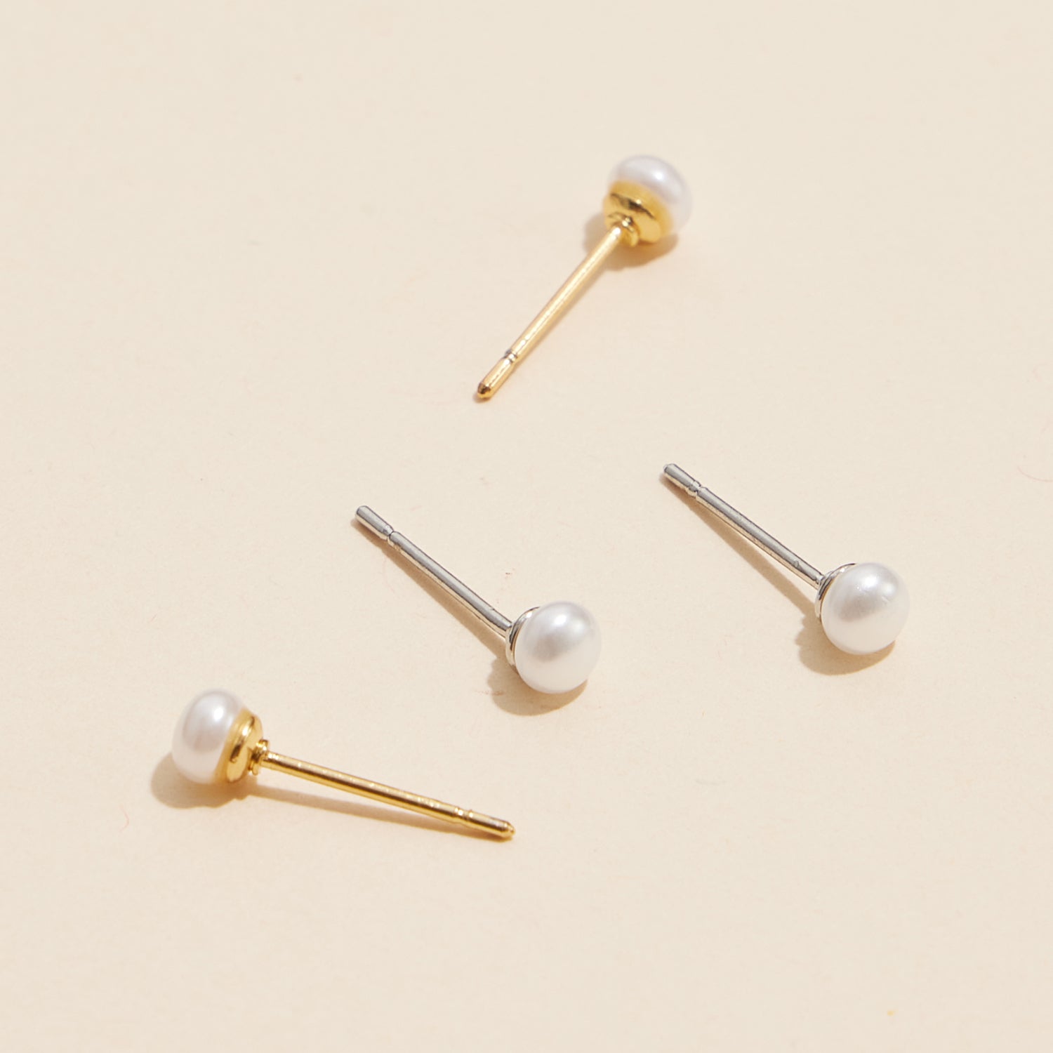 Refined 4mm Classic Small Pearl Stud Earrings
