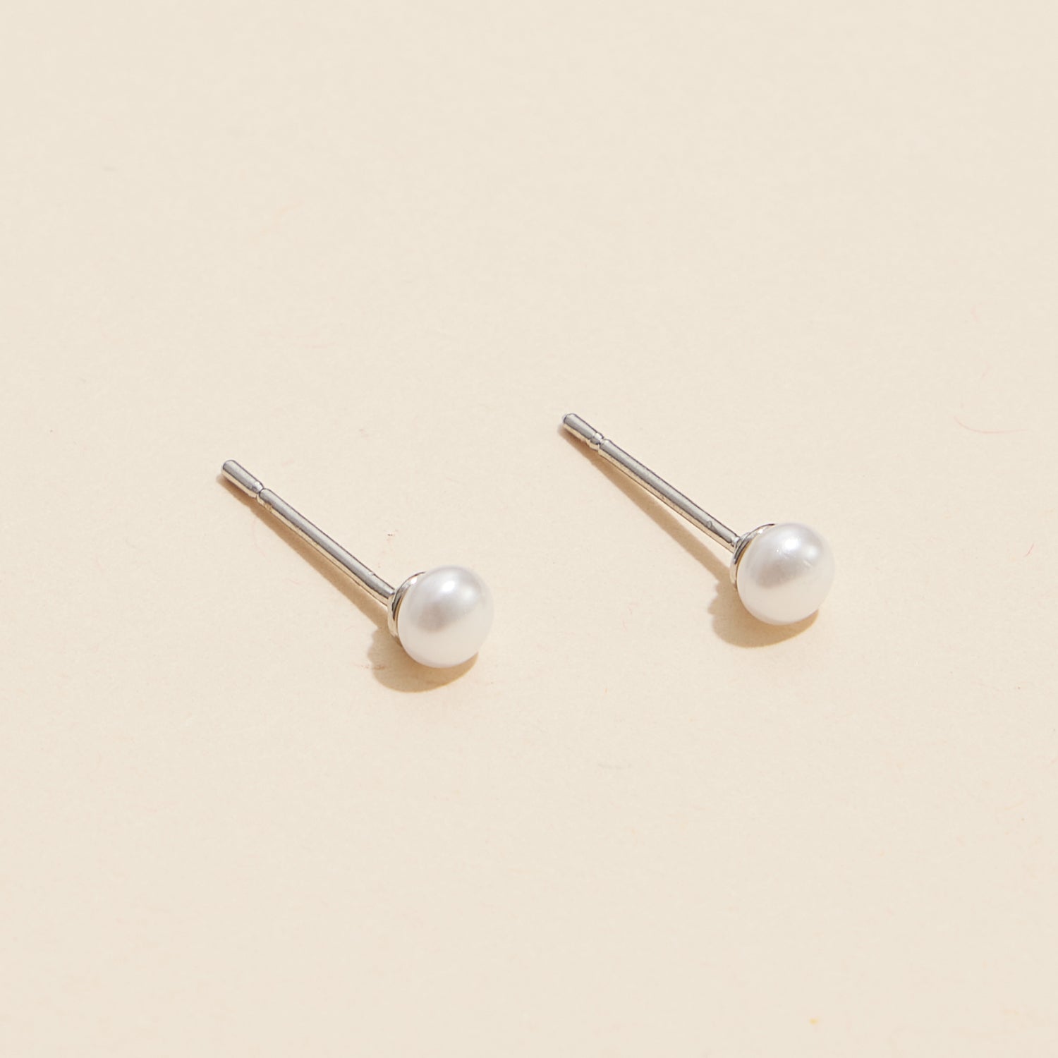 Refined 4mm Classic Small Pearl Stud Earrings