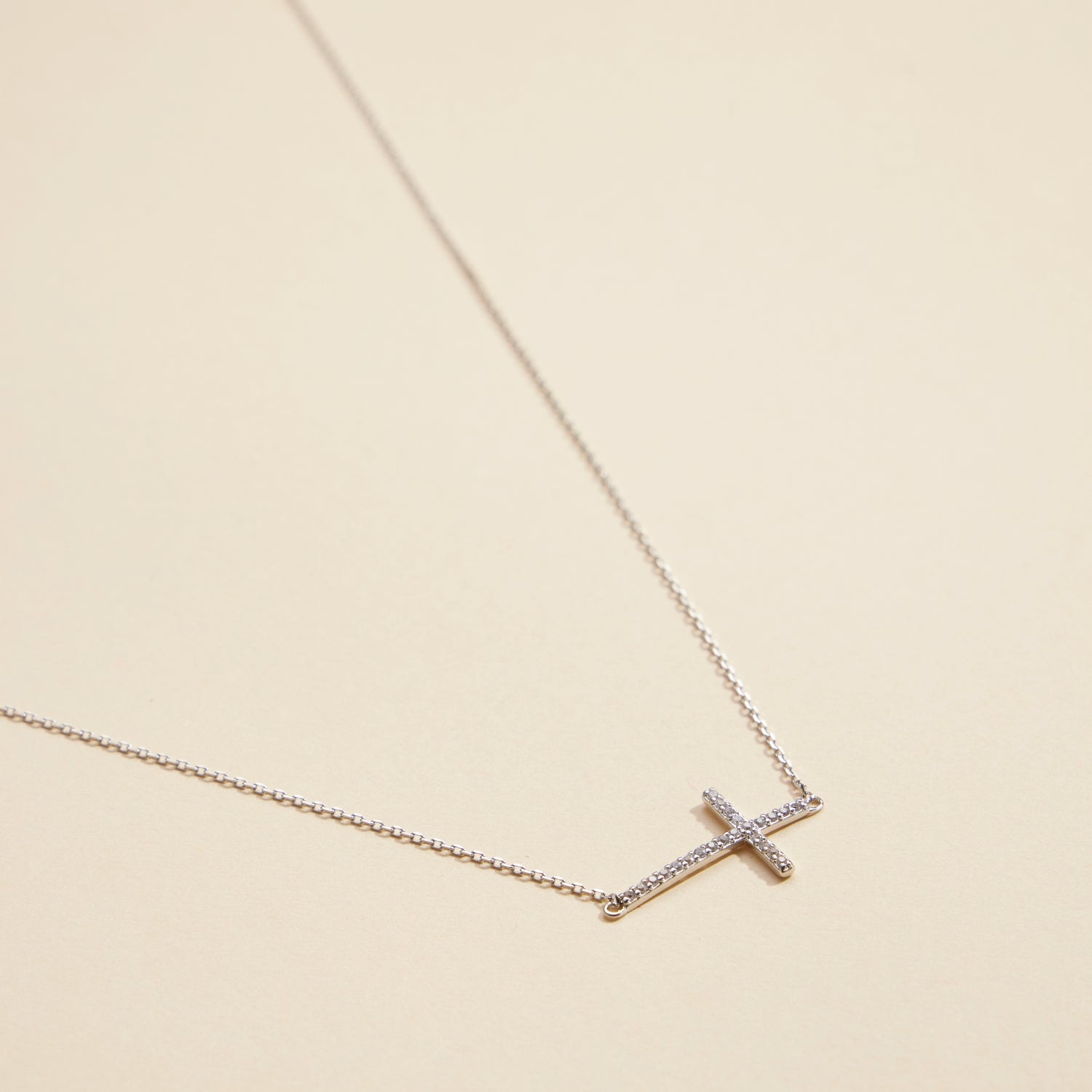 Gold-Dipped Cross Charm Short Necklace - Frem