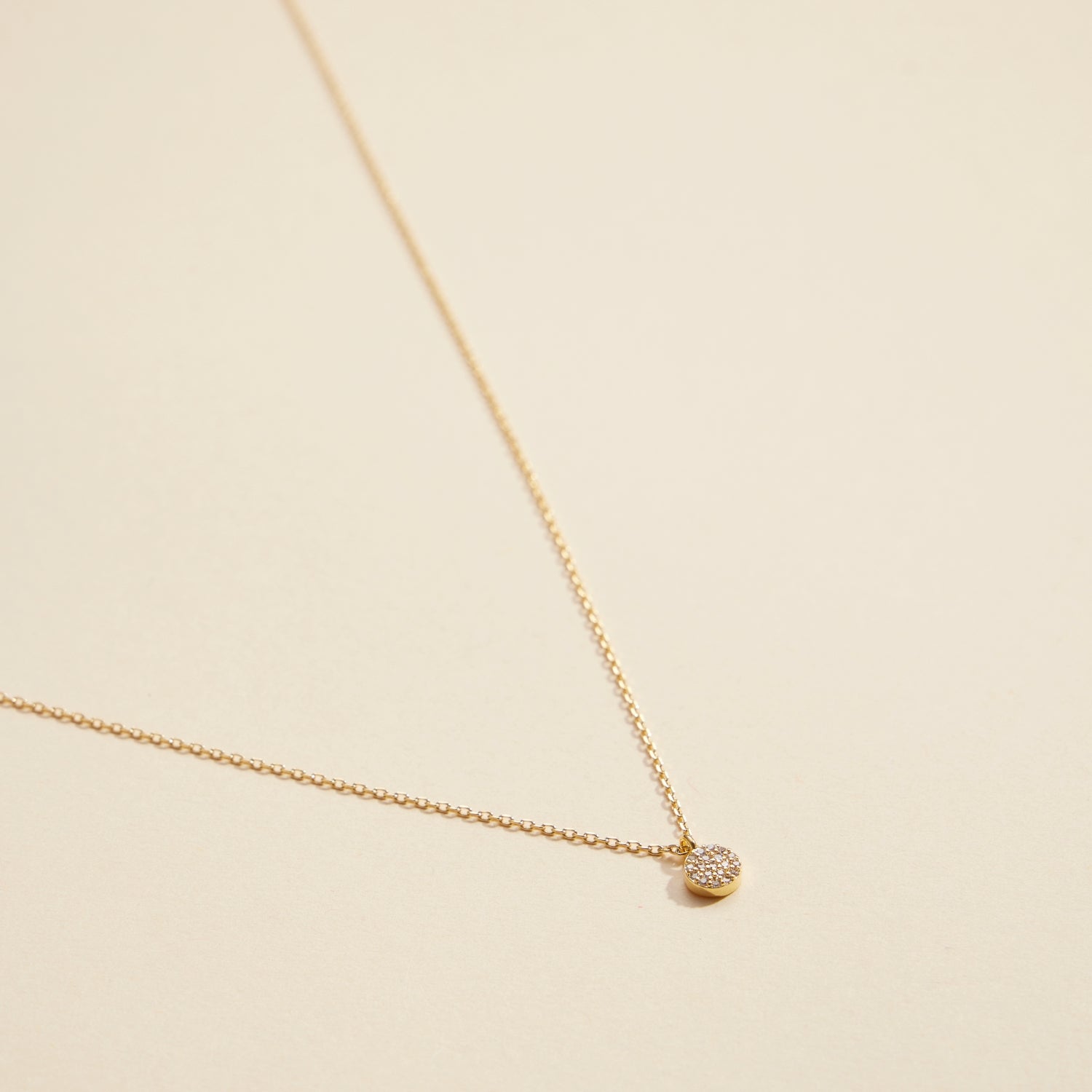 Gold-Dipped Circle Charm | Short Necklace