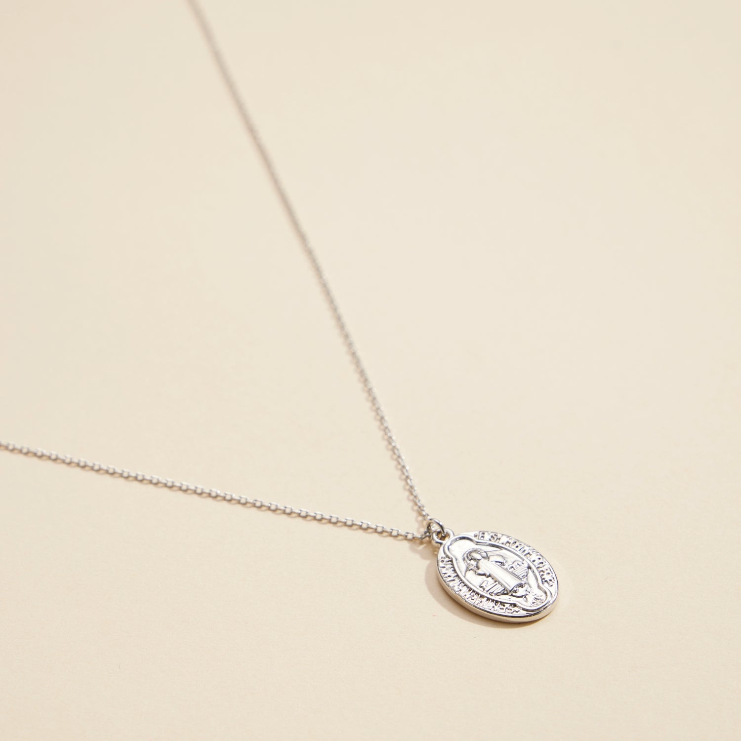 Gold-Dipped Coin Charm Elegant | Short Necklace
