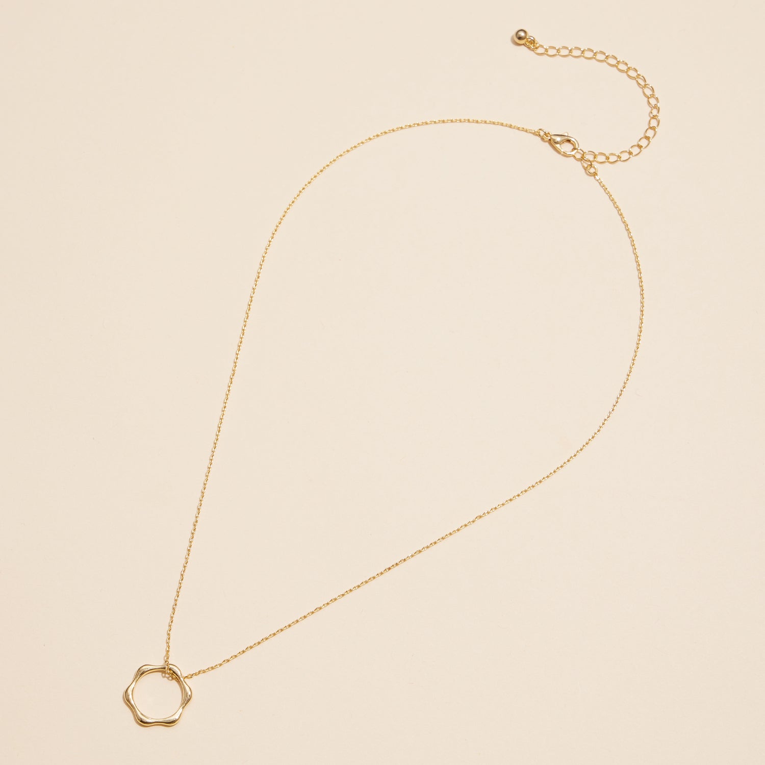 Elegant 7mm Wavy Circle Charm Necklace in 18K Gold Dipped Finish