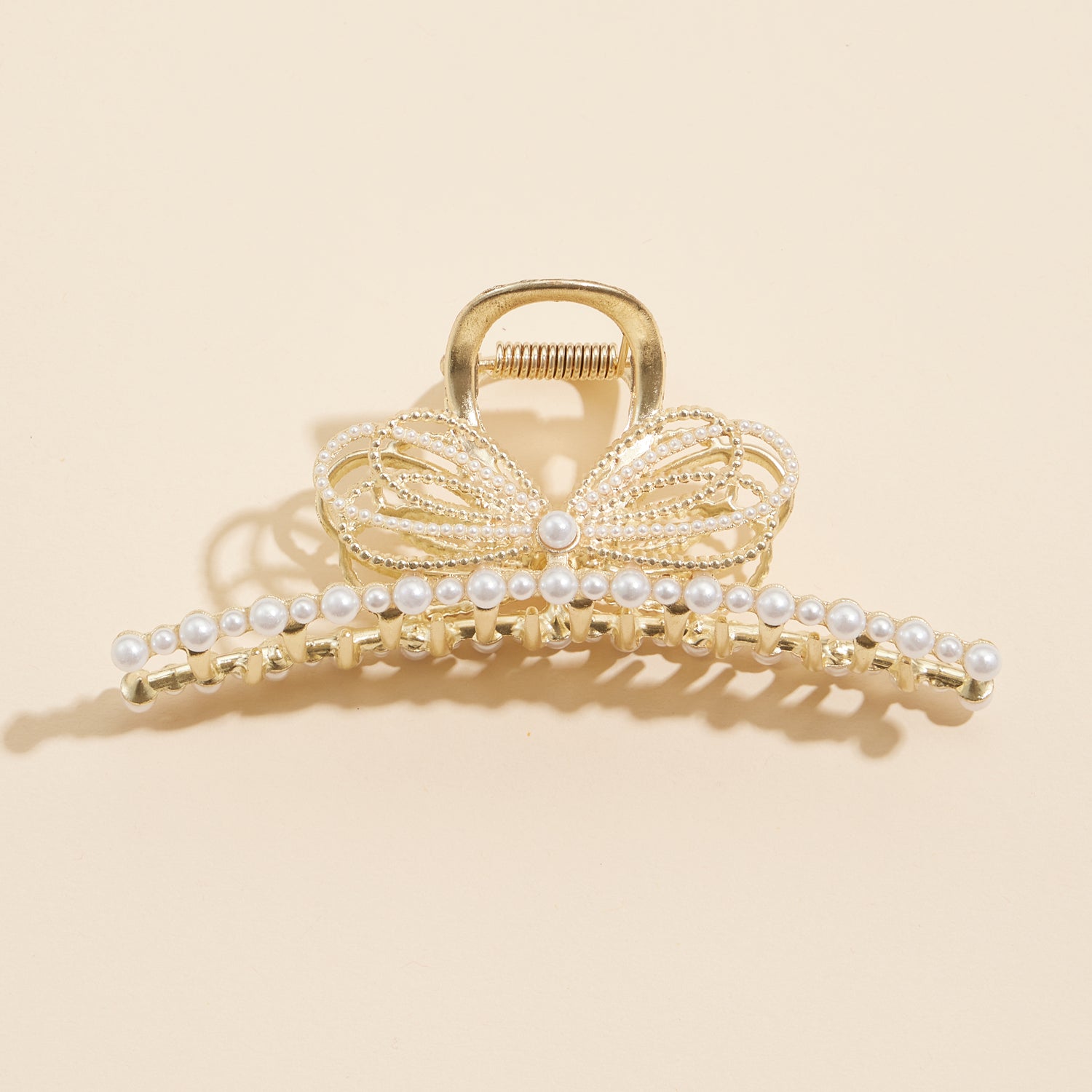Gold Claw Hair Clip with Refined Pearl Detail