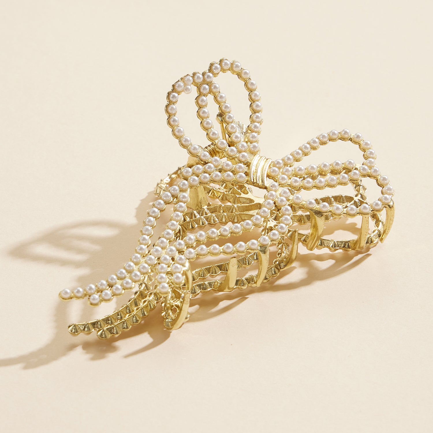 Refined Pearl-Embellished Bow Claw Clip