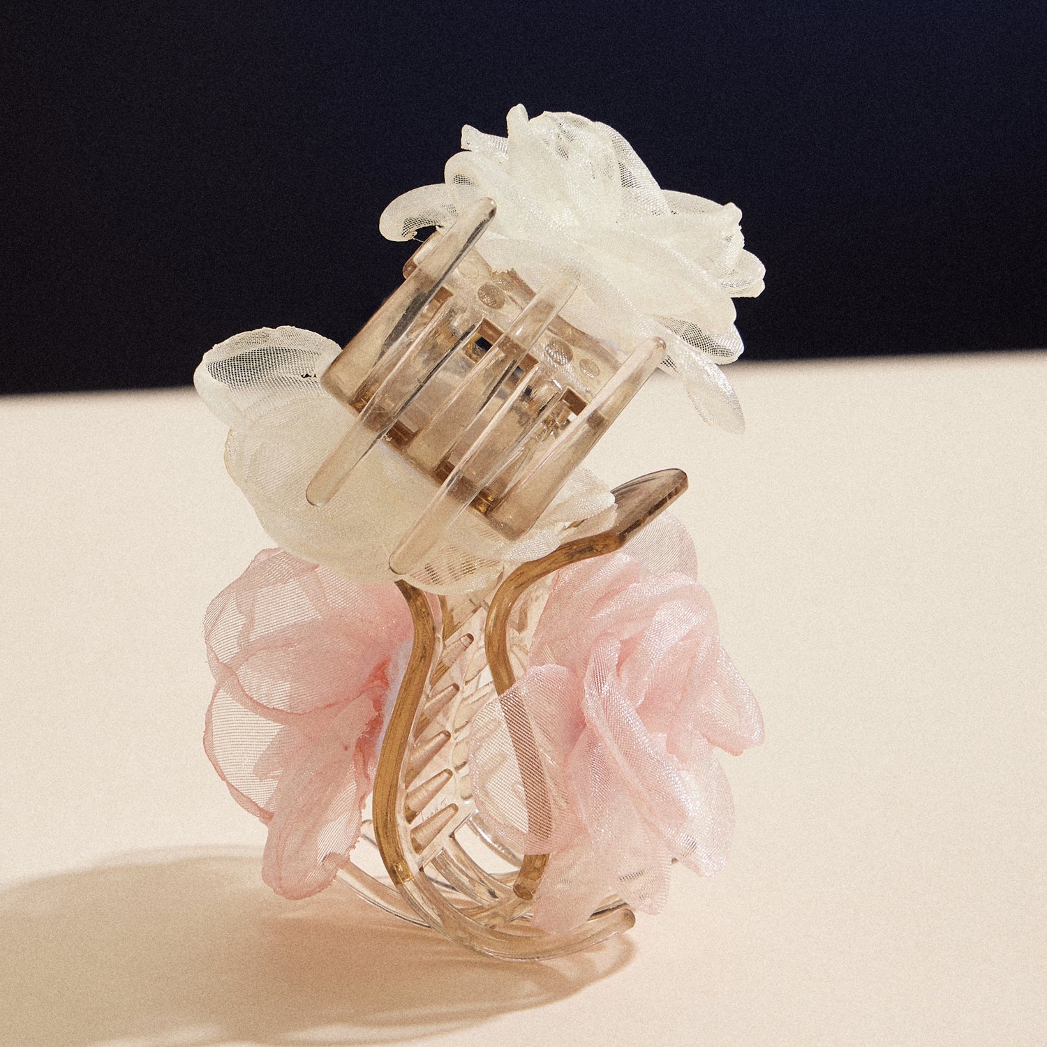 Clear Rose Blossom Claw Clip – Elegant Floral Hair Accessory