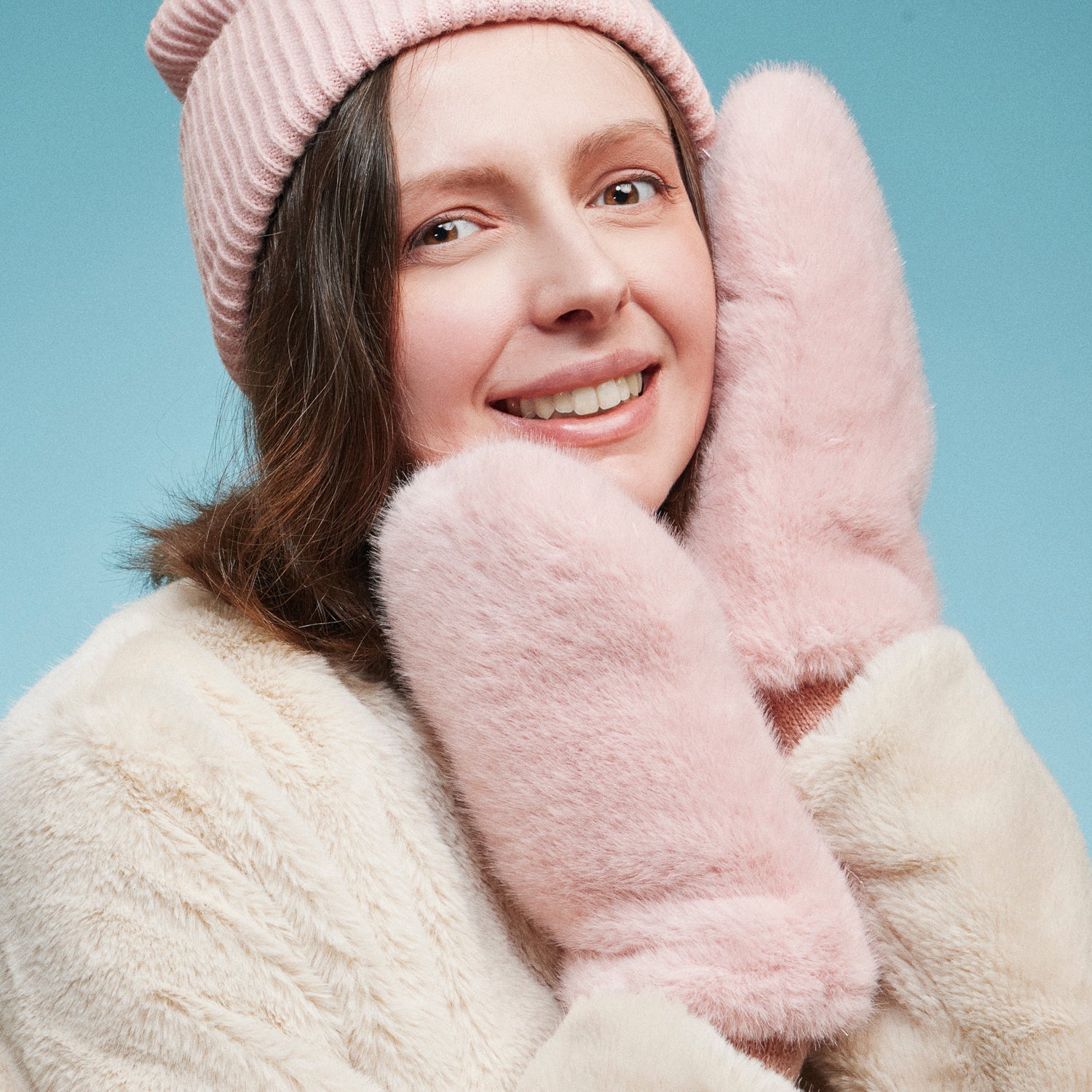 Fluffy Winter Gloves – Ultra Warm & Cozy