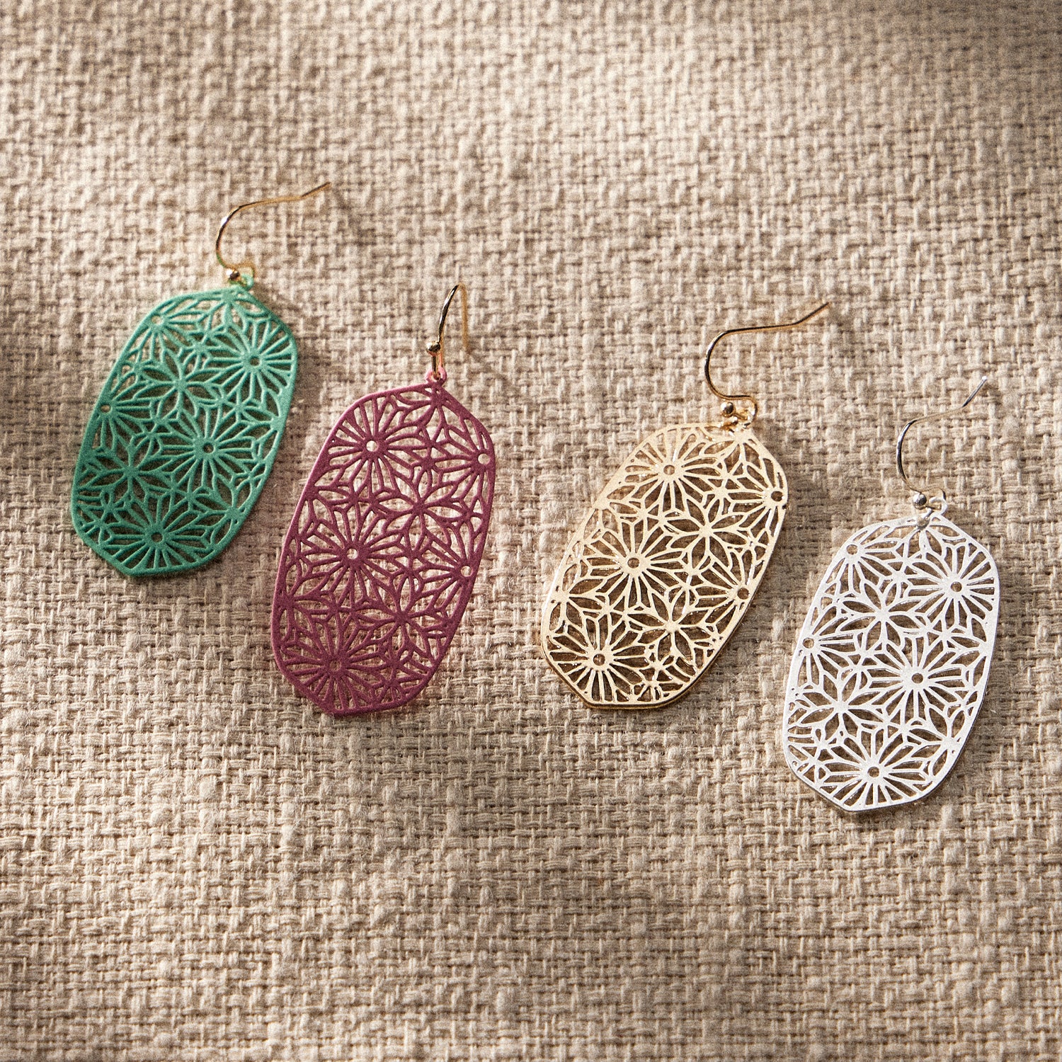 Vibrant Geometric Floral Pattern Filigree Earrings - Frem