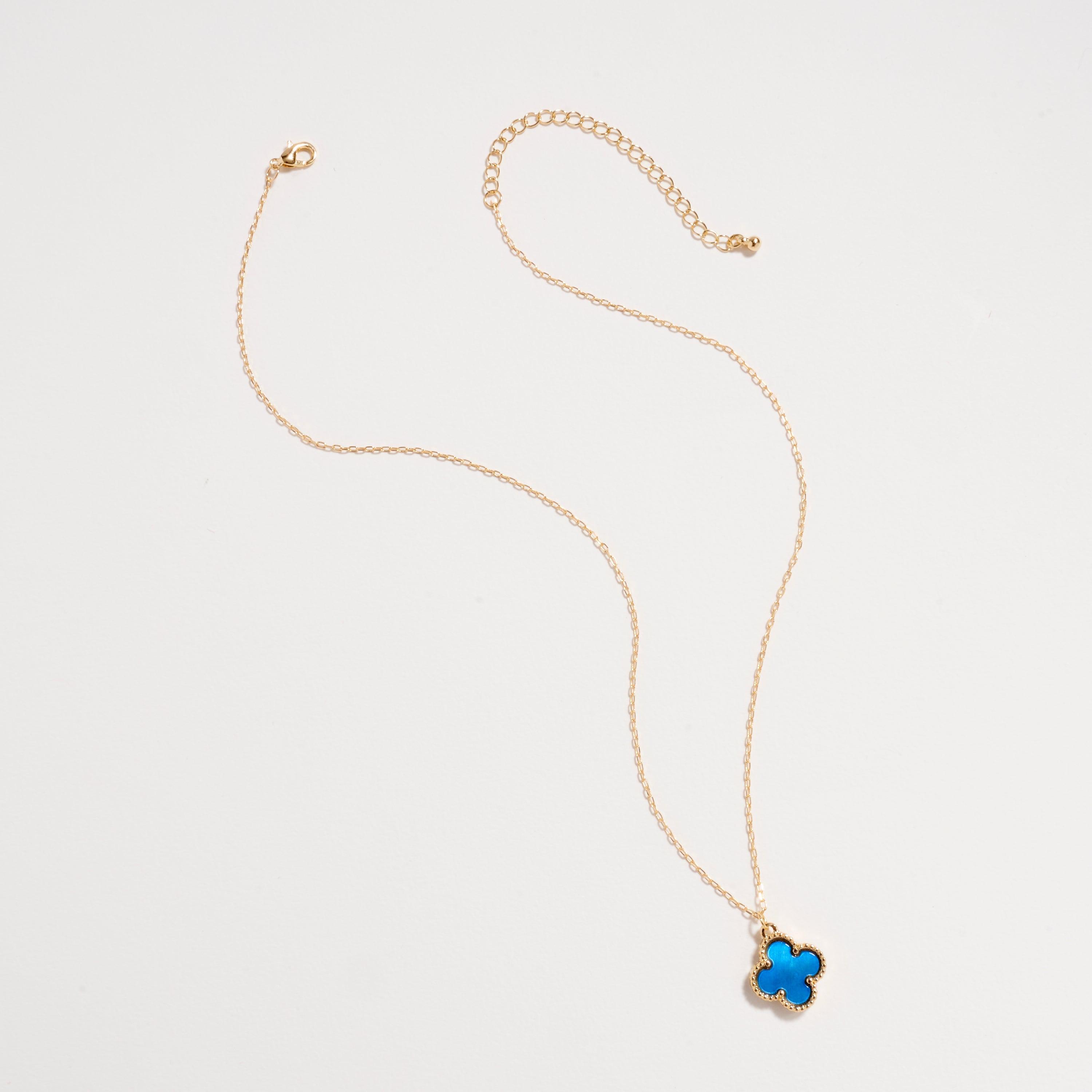 Gold Chain Necklace with Shell Pendant