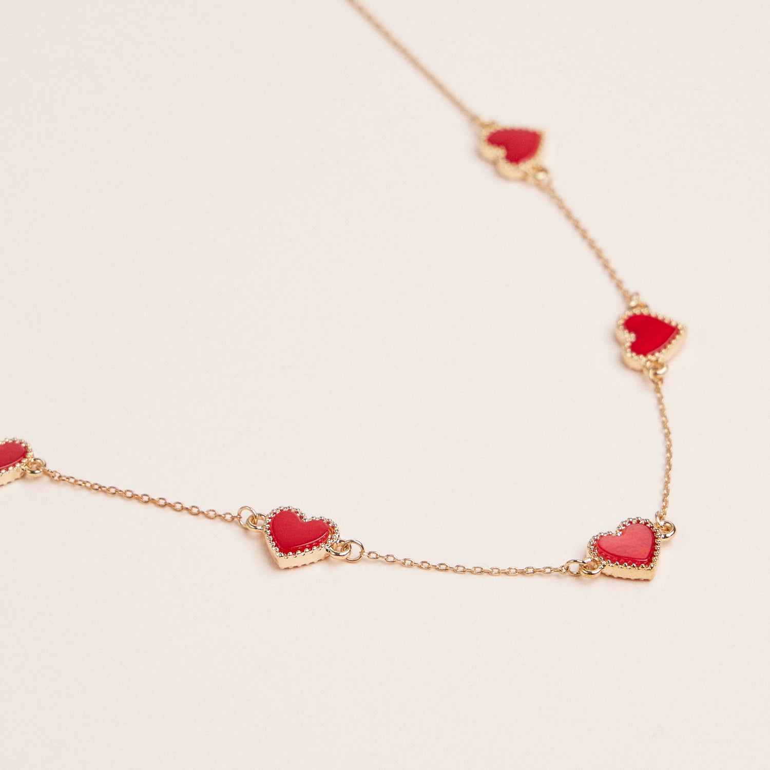Heart Shaped Station Necklaces Gold Chain Jewelry in Red Pink Black White
