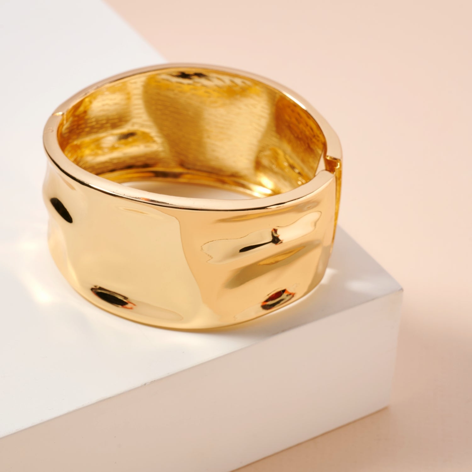 Irregular Design Wide 18K Gold Plated Cuff Bracelet - Frem