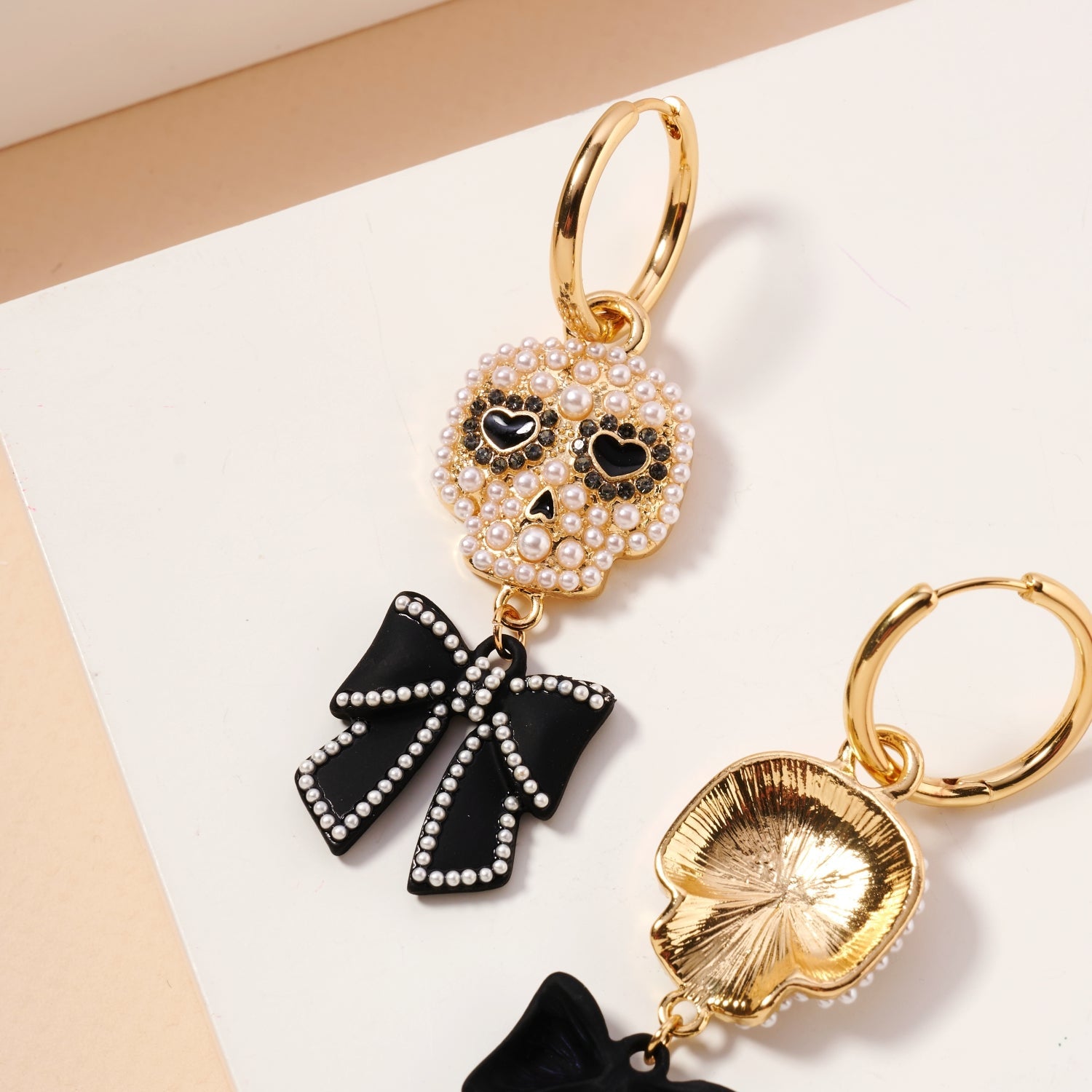 Halloween Skull and Pearl Dangling Earrings