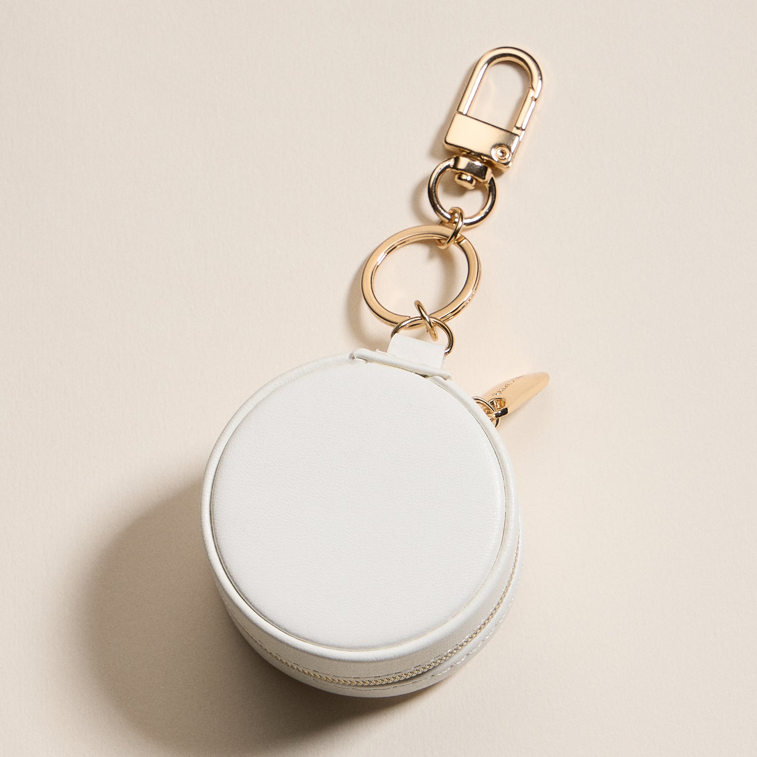 Mini Round Jewelry Travel Case with Keychain – White & Pink Bow Design