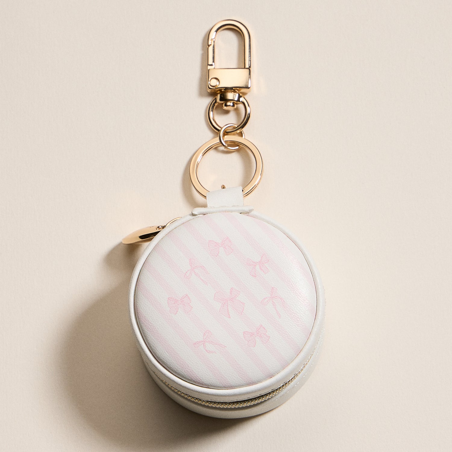 Mini Round Jewelry Travel Case with Keychain – White & Pink Bow Design