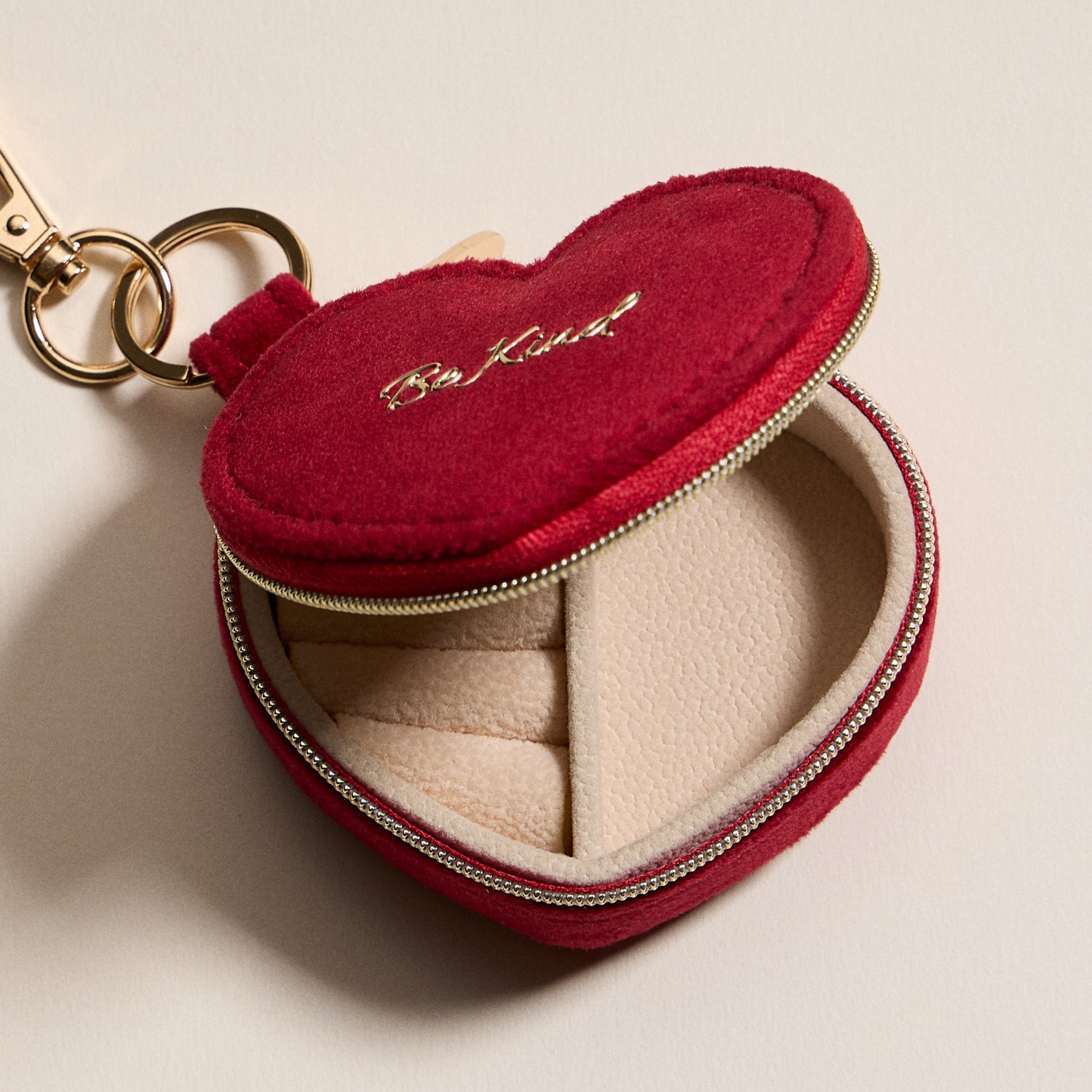 Heart-Shaped Jewelry Travel Case with Keychain – Pink Velvet "Be Kind" Design
