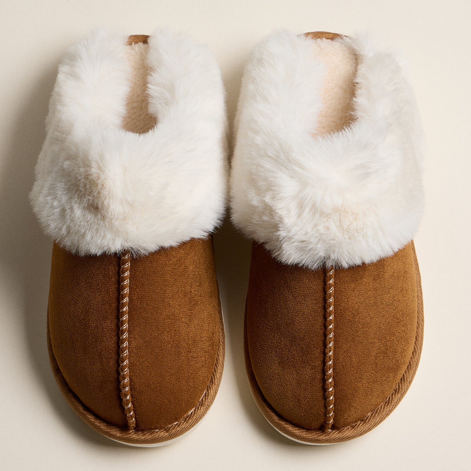 Luxurious Faux Fur-Trimmed Suede-Effect Cozy Slippers