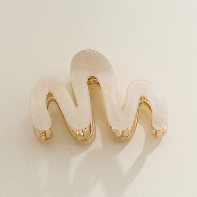 Matte Wavy Claw Clip with Gold Detailing – Small Hair Clip for Half-Up Styles