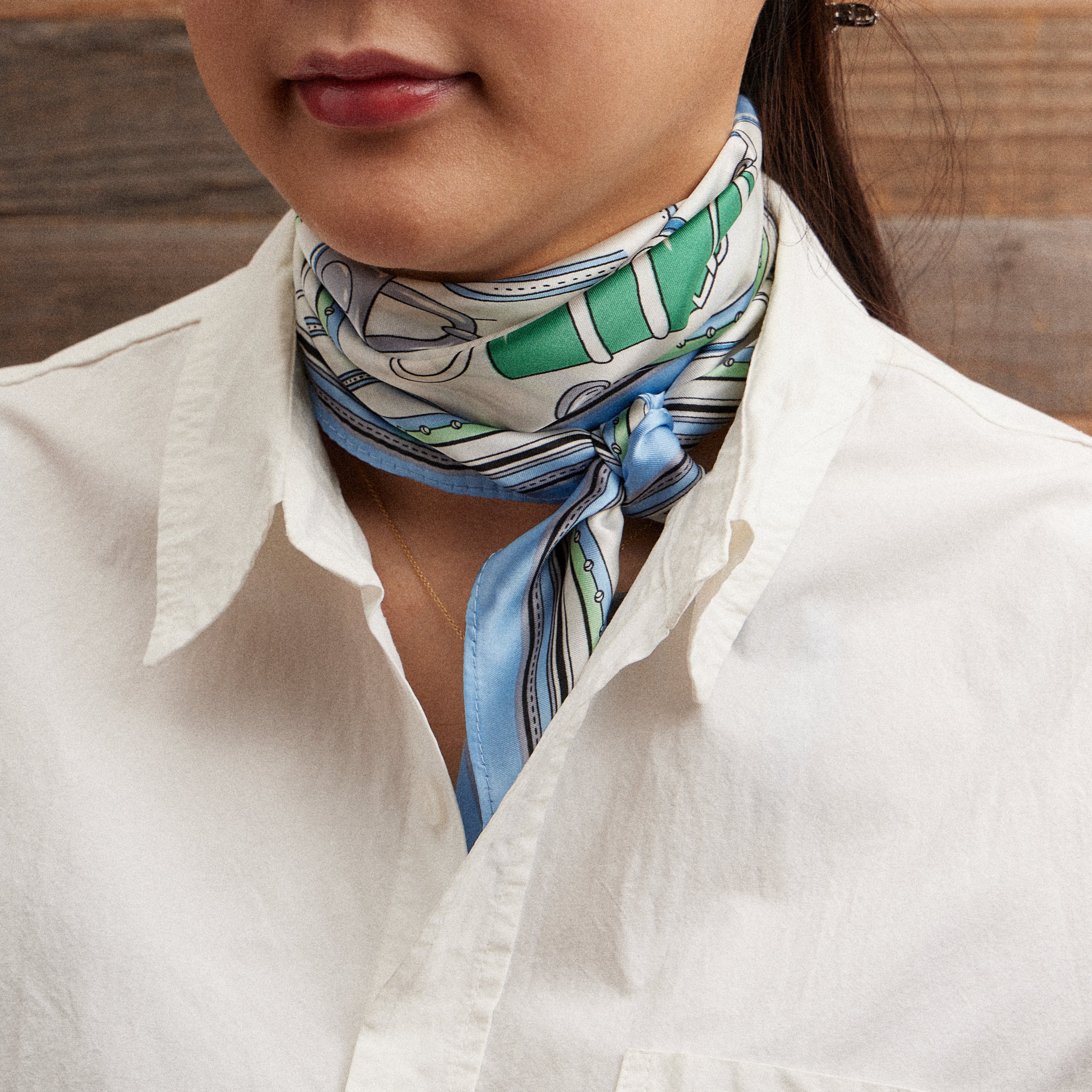 Chic Handbag Print Scarf – Fashion-Inspired Square Scarf with Silk Texture
