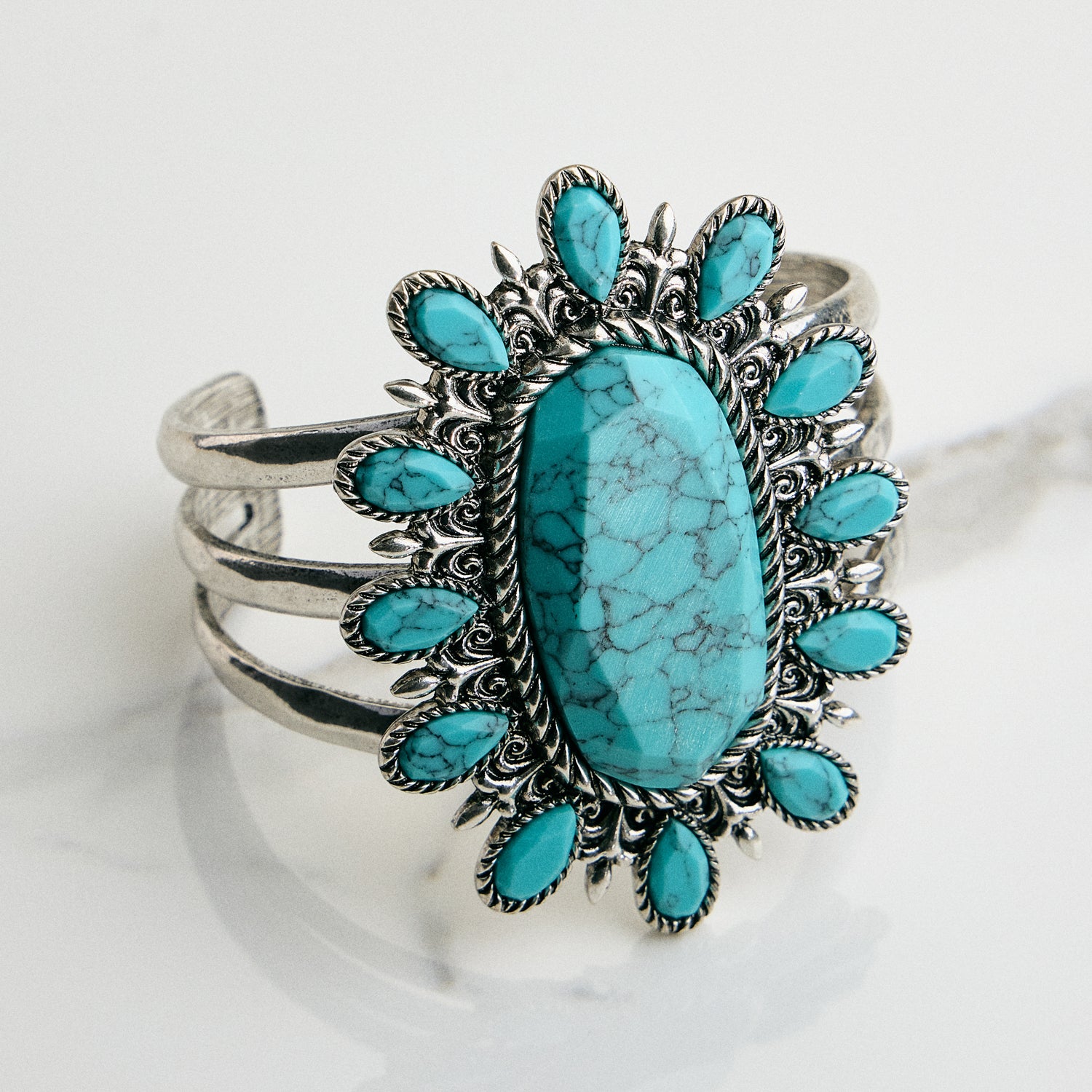 Vintage Turquoise Cuff Bracelet – Boho Western Jewelry