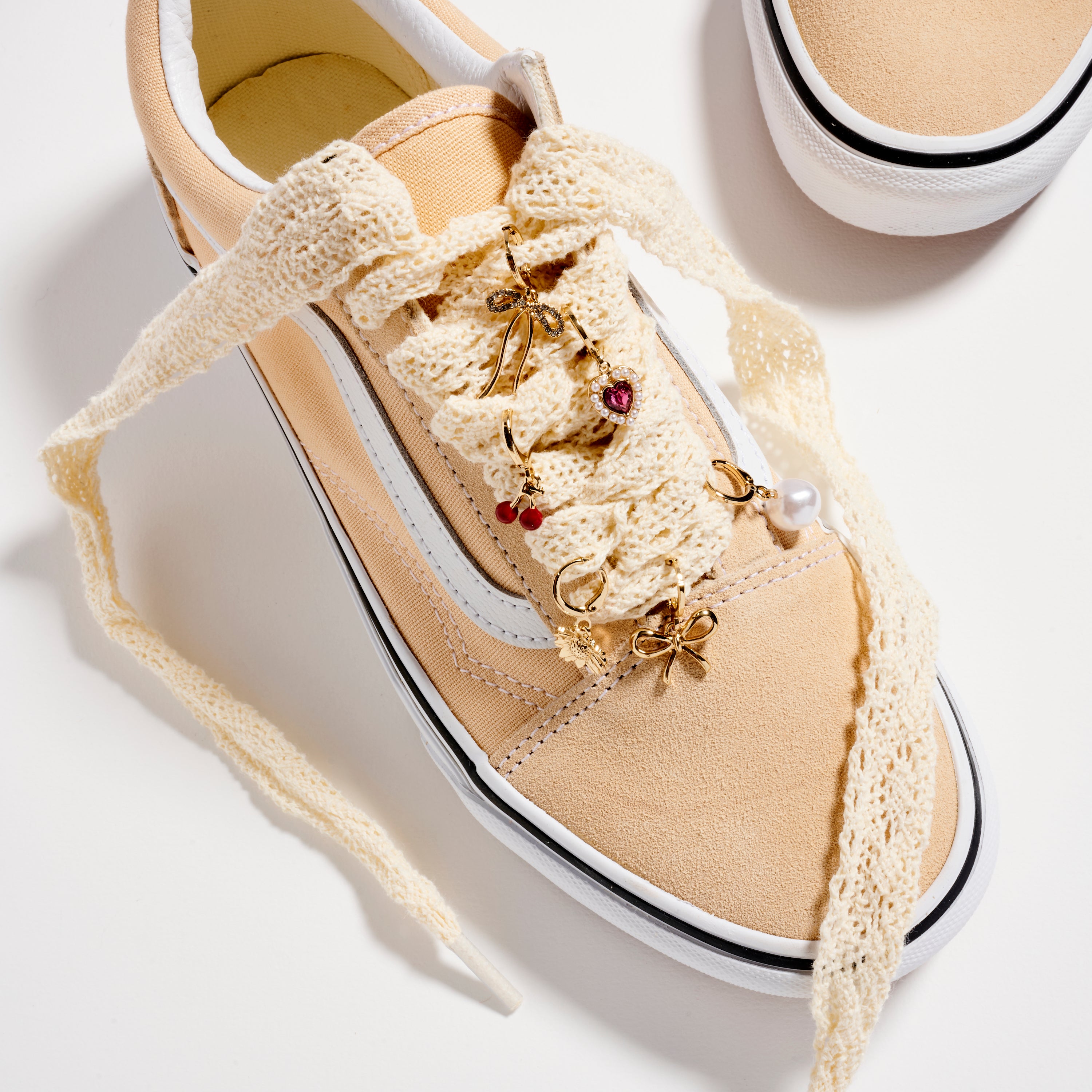 Lace Shoelace Charm Set – Gold-Tone Bow, Heart, and Pearl Accents