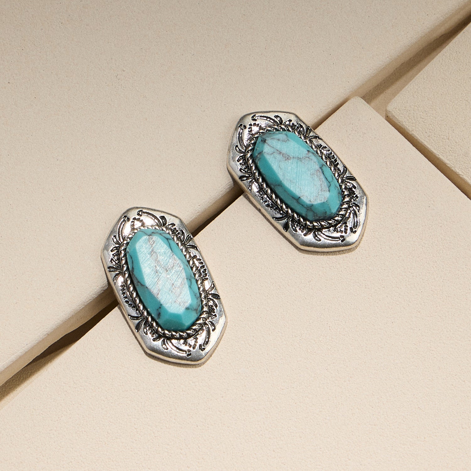 Turquoise Oval Stud Earrings in Silver Frame
