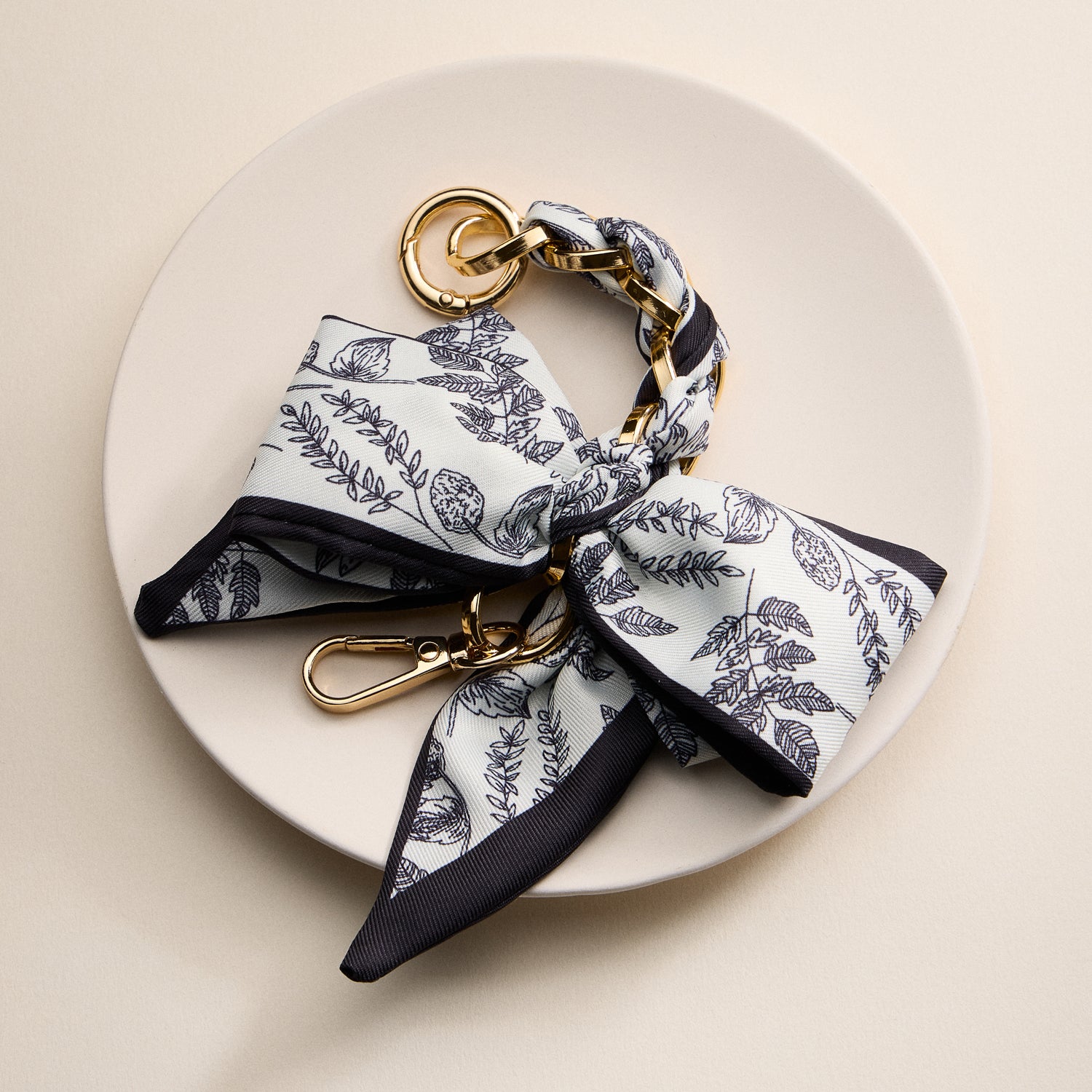 Scarf Bow Keychain with Gold Chain Link – Elegant Bag or Key Accessory