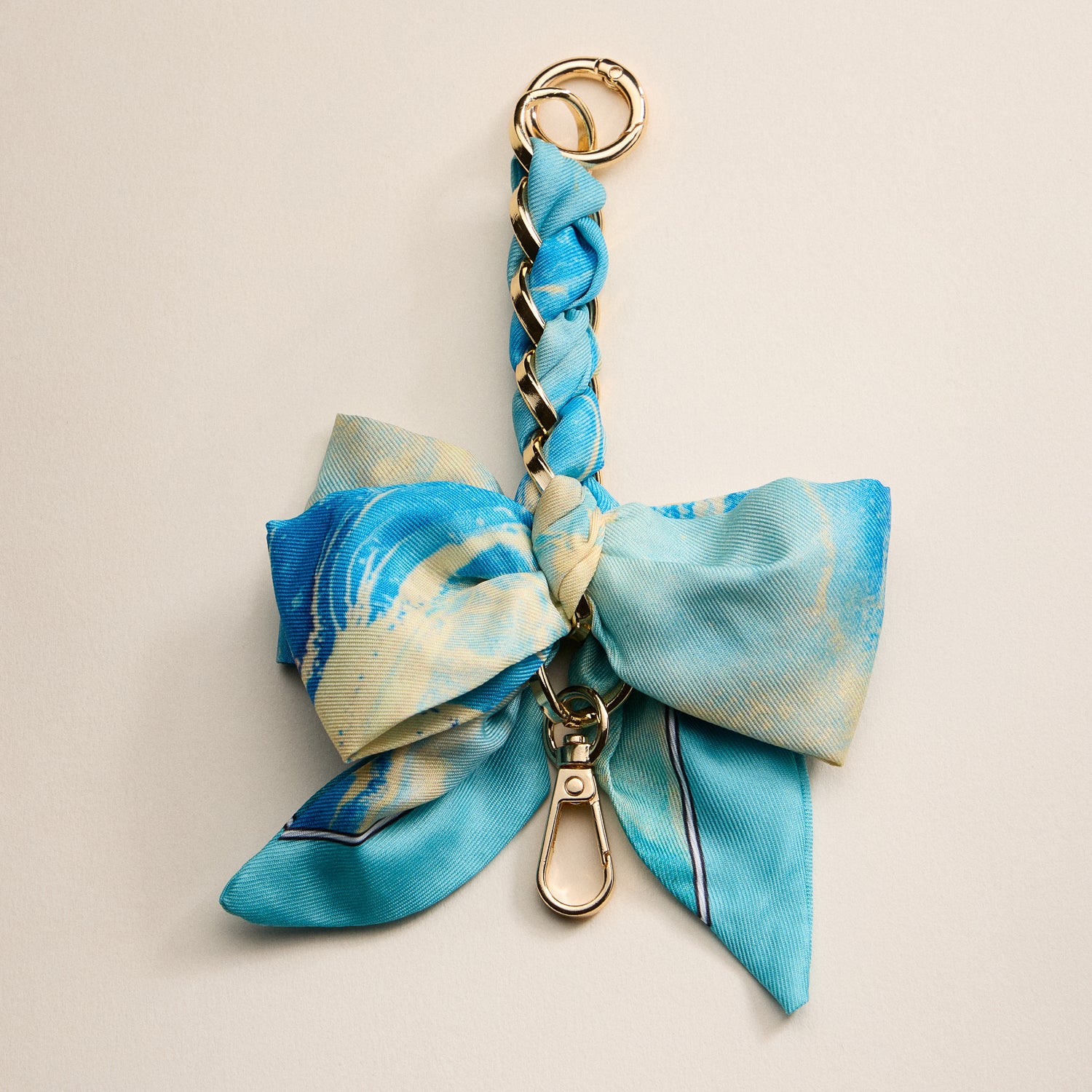 Scarf Bow Keychain with Gold Chain Link – Elegant Bag or Key Accessory