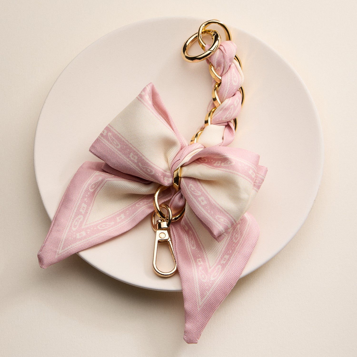 Scarf Bow Keychain with Gold Chain Link – Elegant Bag or Key Accessory
