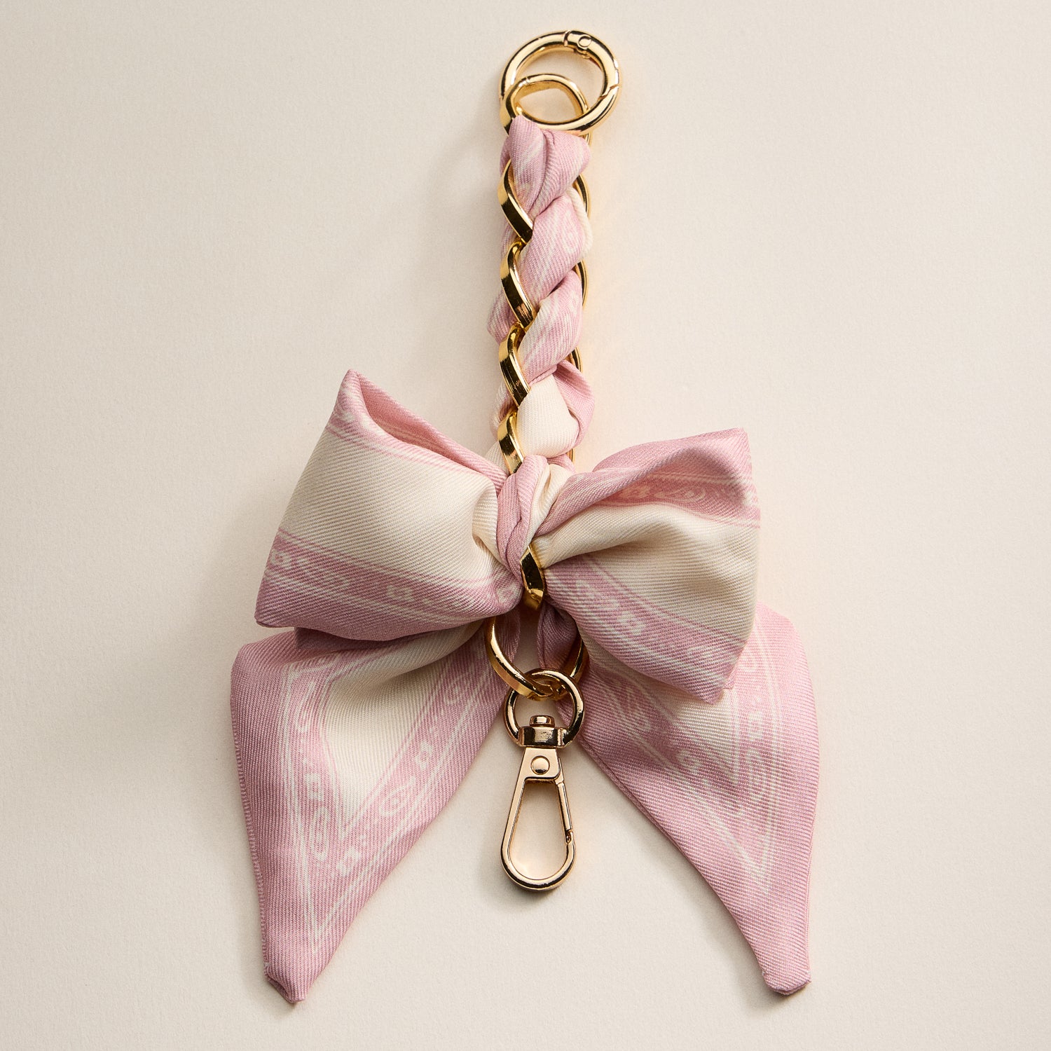 Scarf Bow Keychain with Gold Chain Link – Elegant Bag or Key Accessory