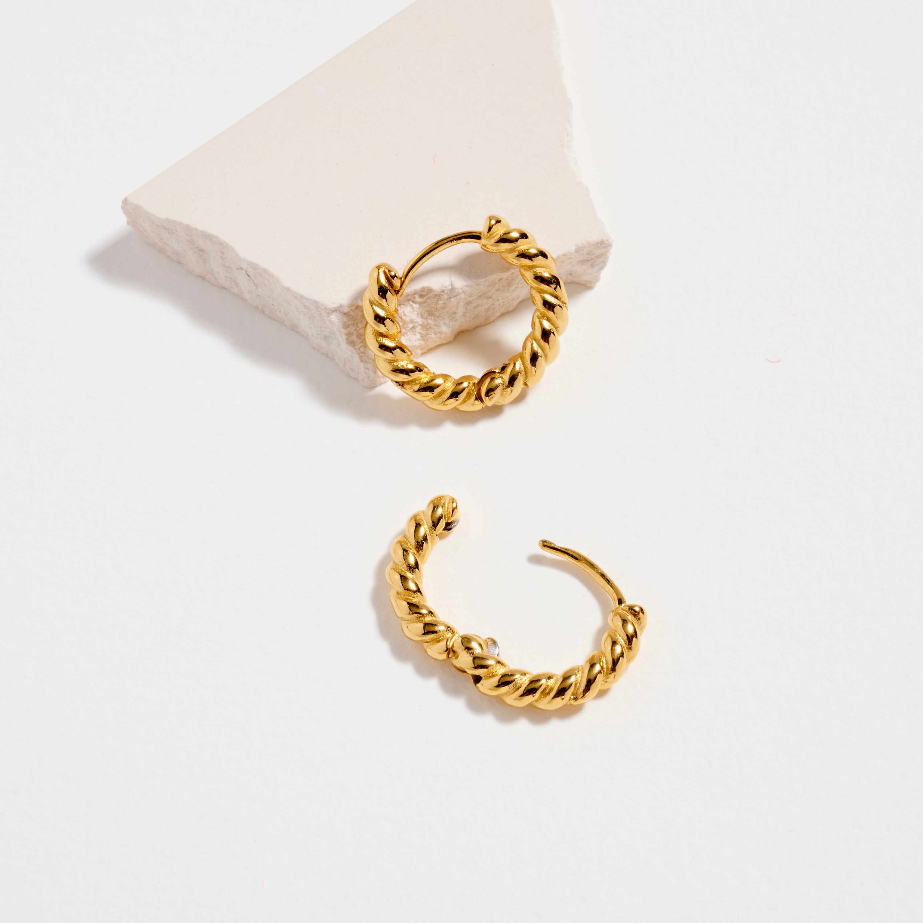 Stainless Steel Twisted Rope Hoop Earrings – Hypoallergenic & Tarnish Free