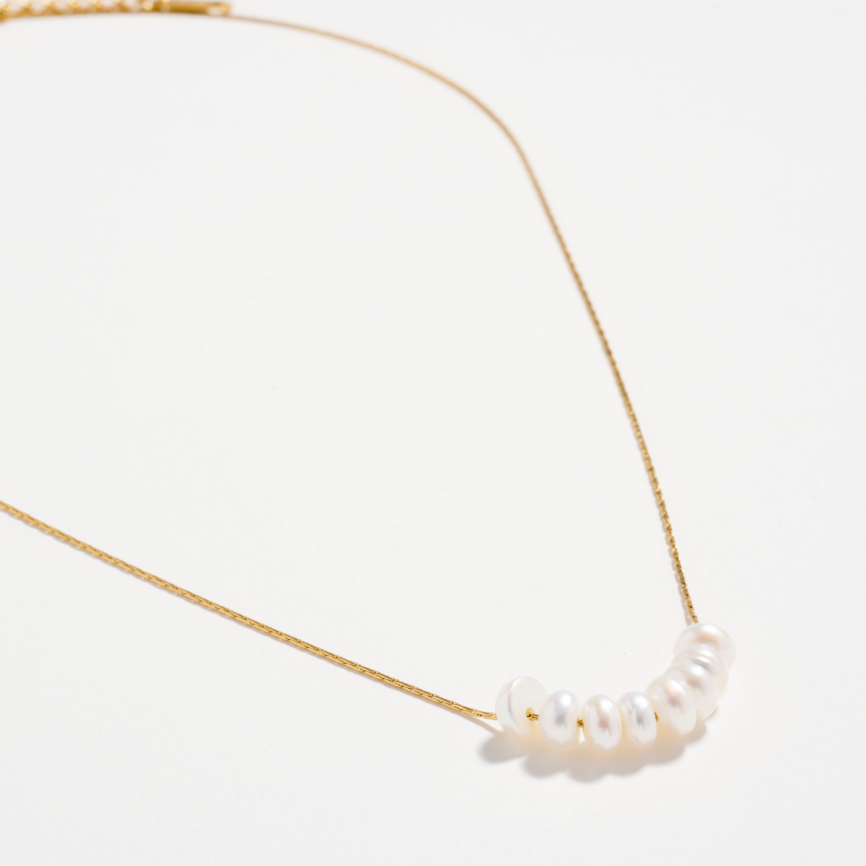 Gold Pearl Bar Necklace – Dainty Freshwater Pendant